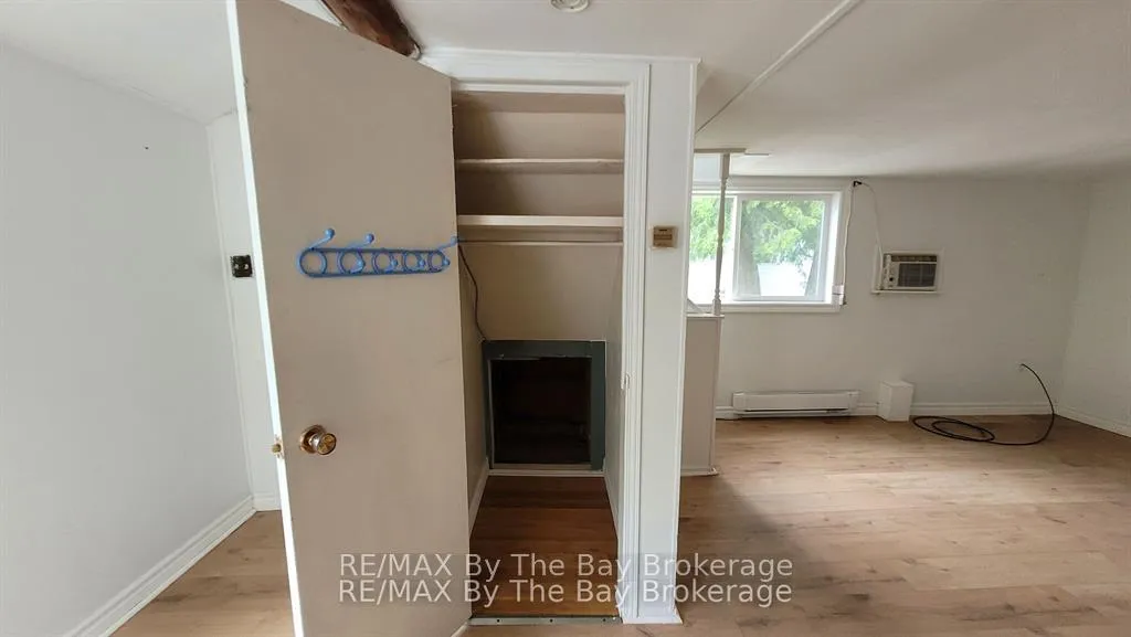 Photo 15 of 23 Glen Street, Wasaga Beach — HOMEH