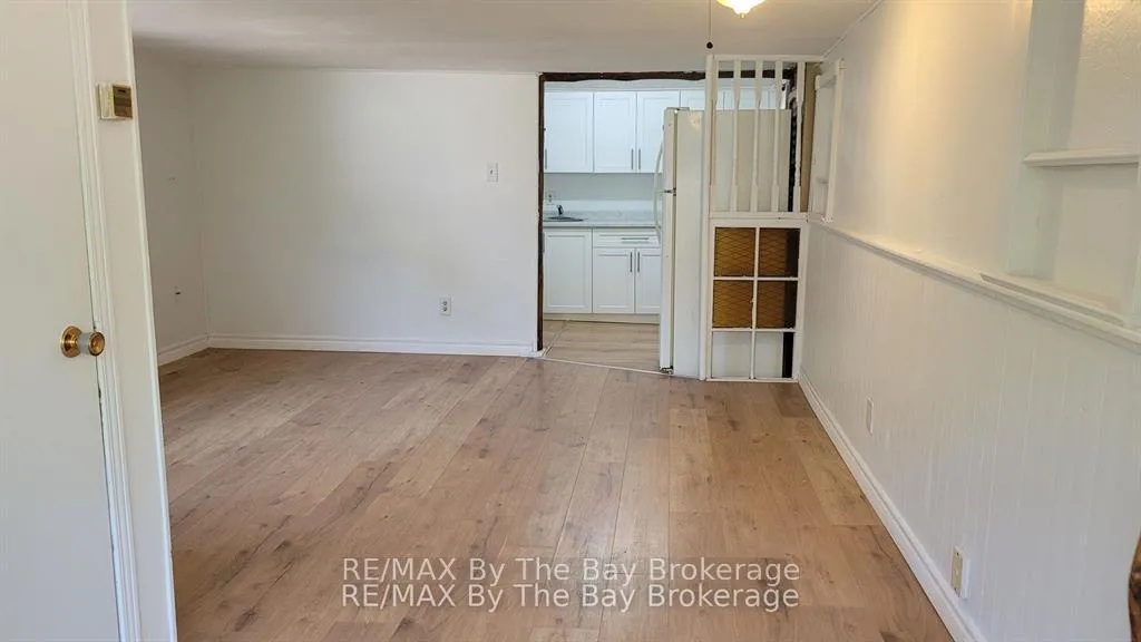 Photo 18 of 23 Glen Street, Wasaga Beach — HOMEH