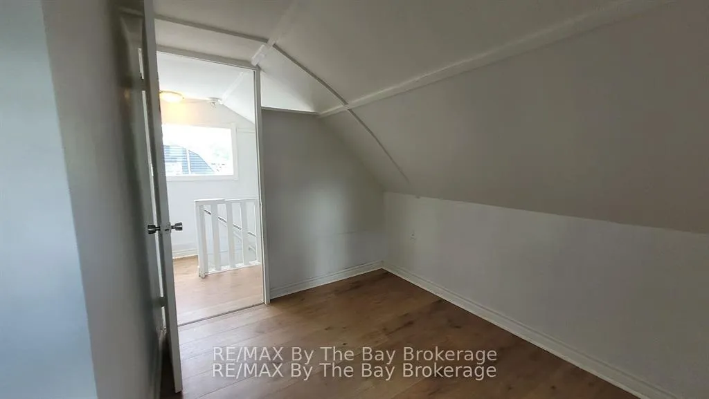 Photo 22 of 23 Glen Street, Wasaga Beach — HOMEH