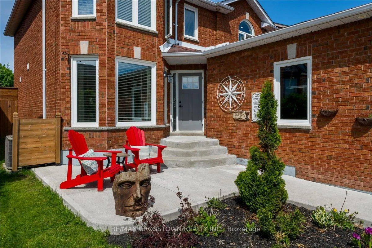 Photo 3 of 92 Golden Meadow Road, Barrie, Bayshore — HOMEH