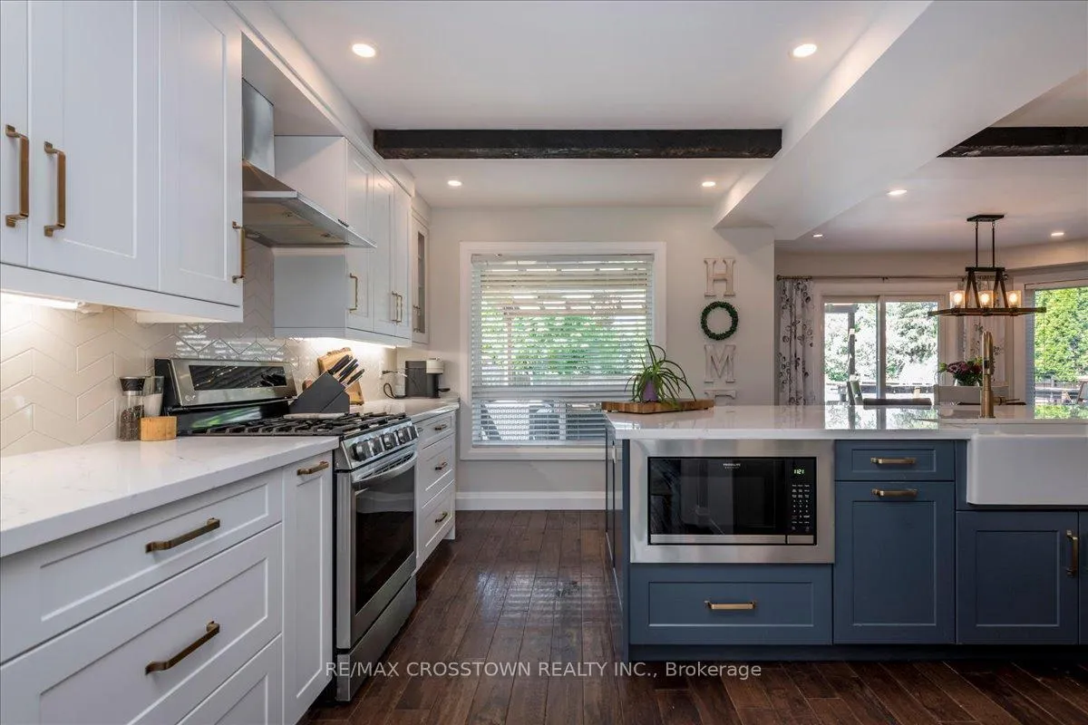 Photo 11 of 92 Golden Meadow Road, Barrie, Bayshore — HOMEH