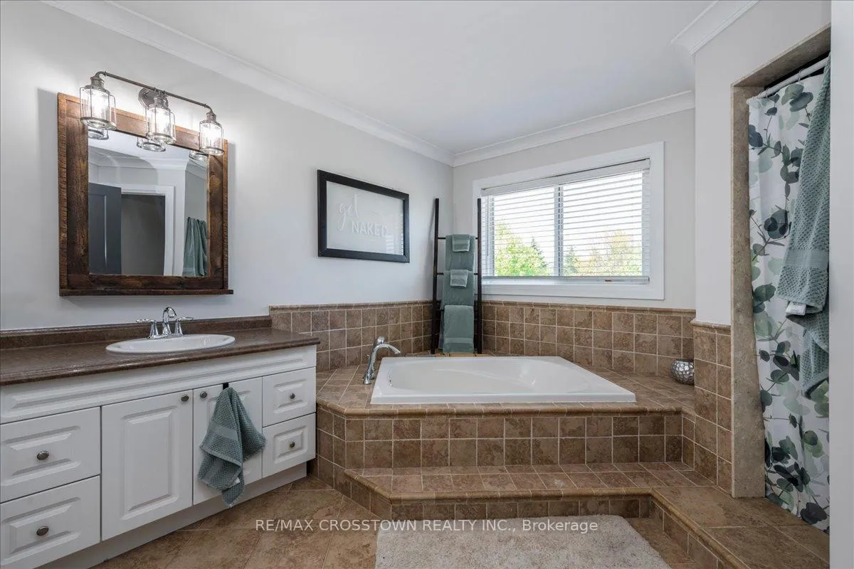 Photo 20 of 92 Golden Meadow Road, Barrie, Bayshore — HOMEH