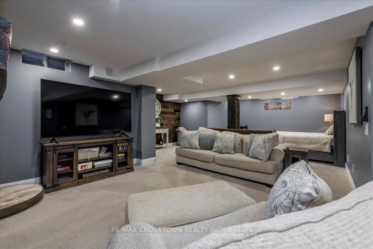 Photo 30 of 92 Golden Meadow Road, Barrie, Bayshore — HOMEH