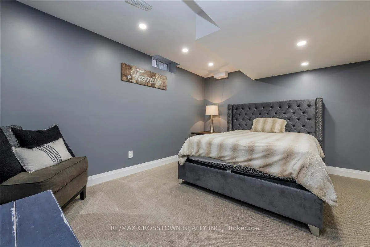 Photo 31 of 92 Golden Meadow Road, Barrie, Bayshore — HOMEH