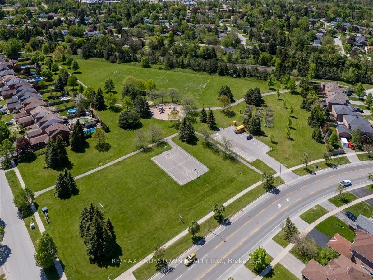 Photo 42 of 92 Golden Meadow Road, Barrie, Bayshore — HOMEH