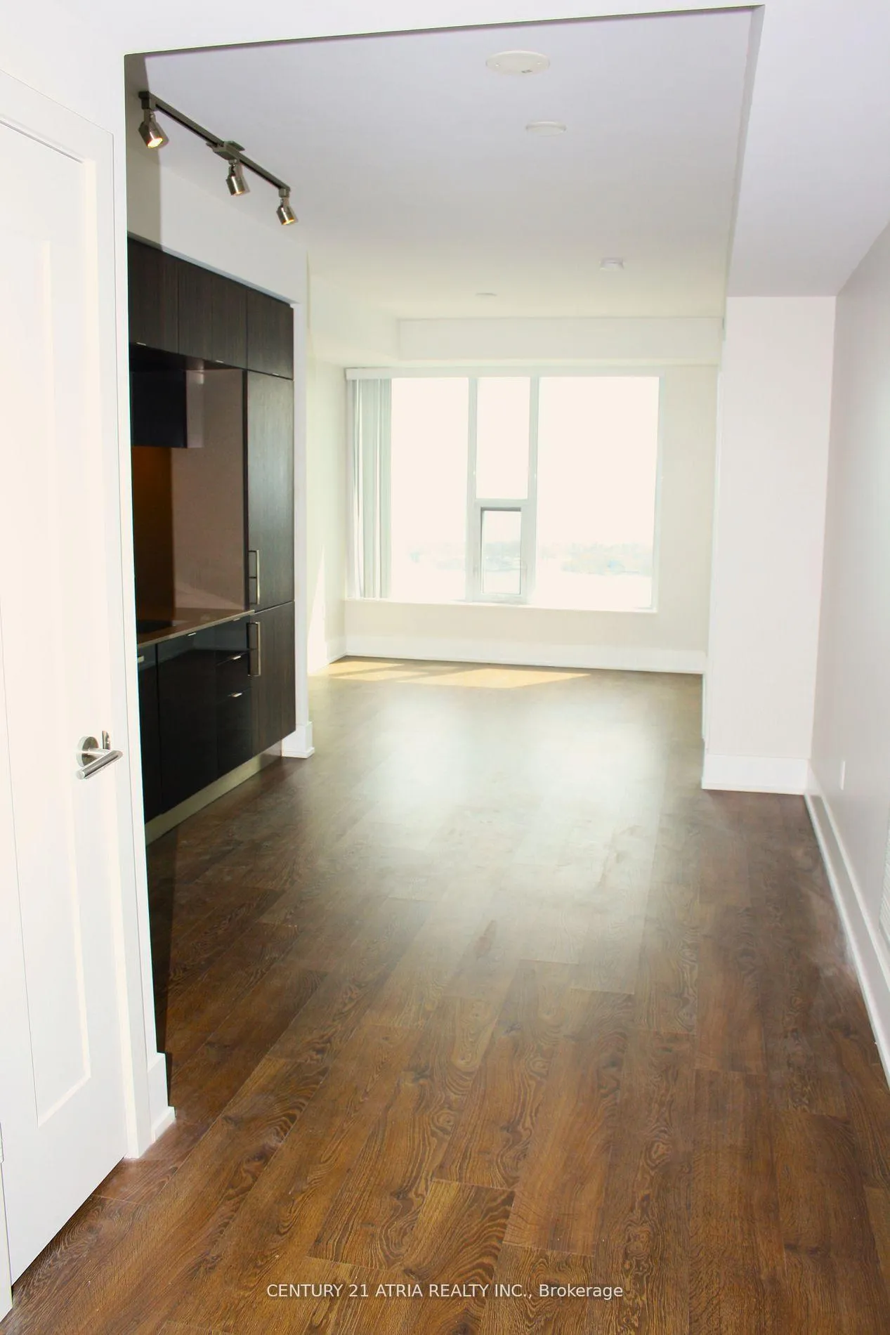 Photo 3 of Unit 5906, 10 York Street, Toronto, Waterfront Communities — HOMEH