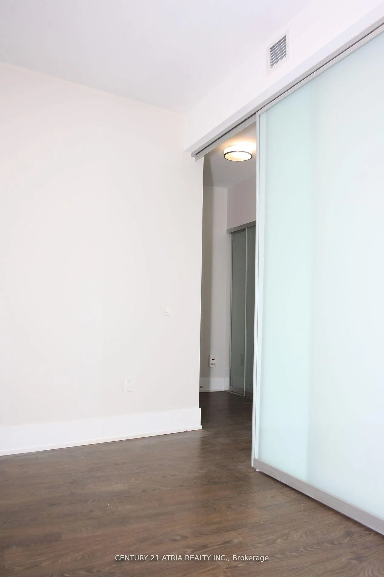 Photo 11 of Unit 5906, 10 York Street, Toronto, Waterfront Communities — HOMEH