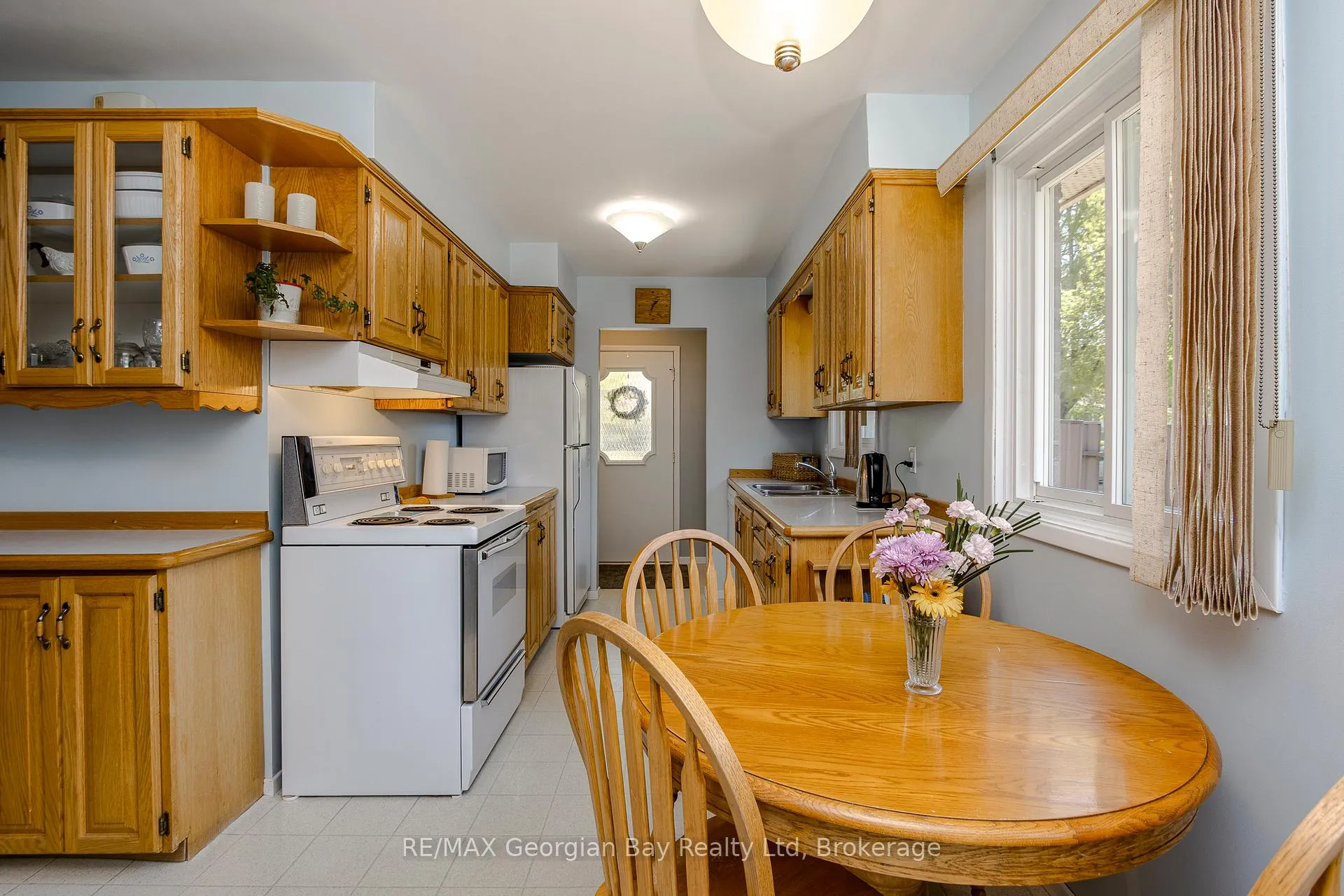 Photo 6 of 1010 Glen Eagles Crescent, Midland — HOMEH