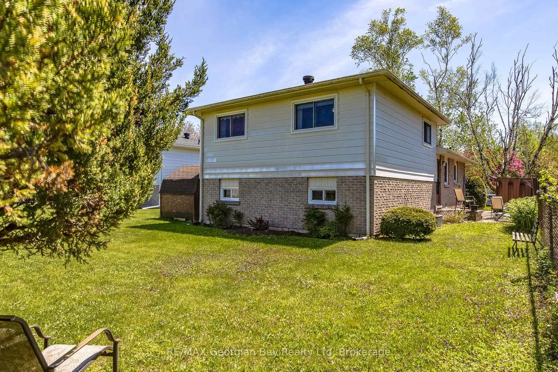 Photo 22 of 1010 Glen Eagles Crescent, Midland — HOMEH