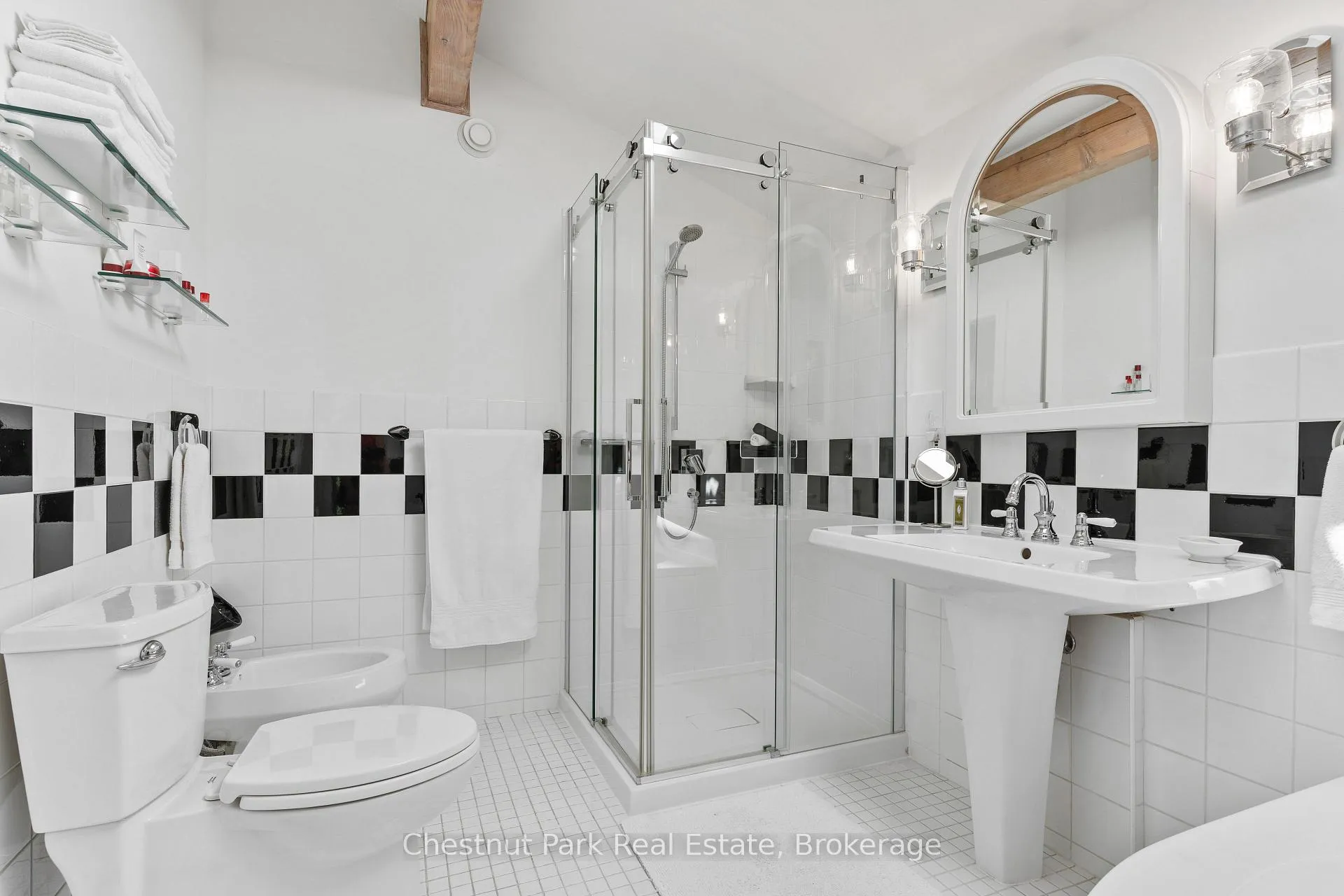 Photo 31 of 600380 Sideroad 50 N, Chatsworth — HOMEH
