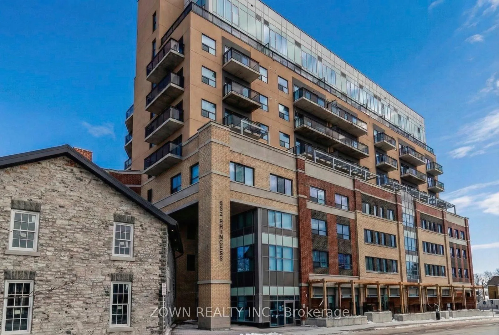 Photo 2 of Unit 917, 652 Princess Street, Kingston, Central City East — HOMEH