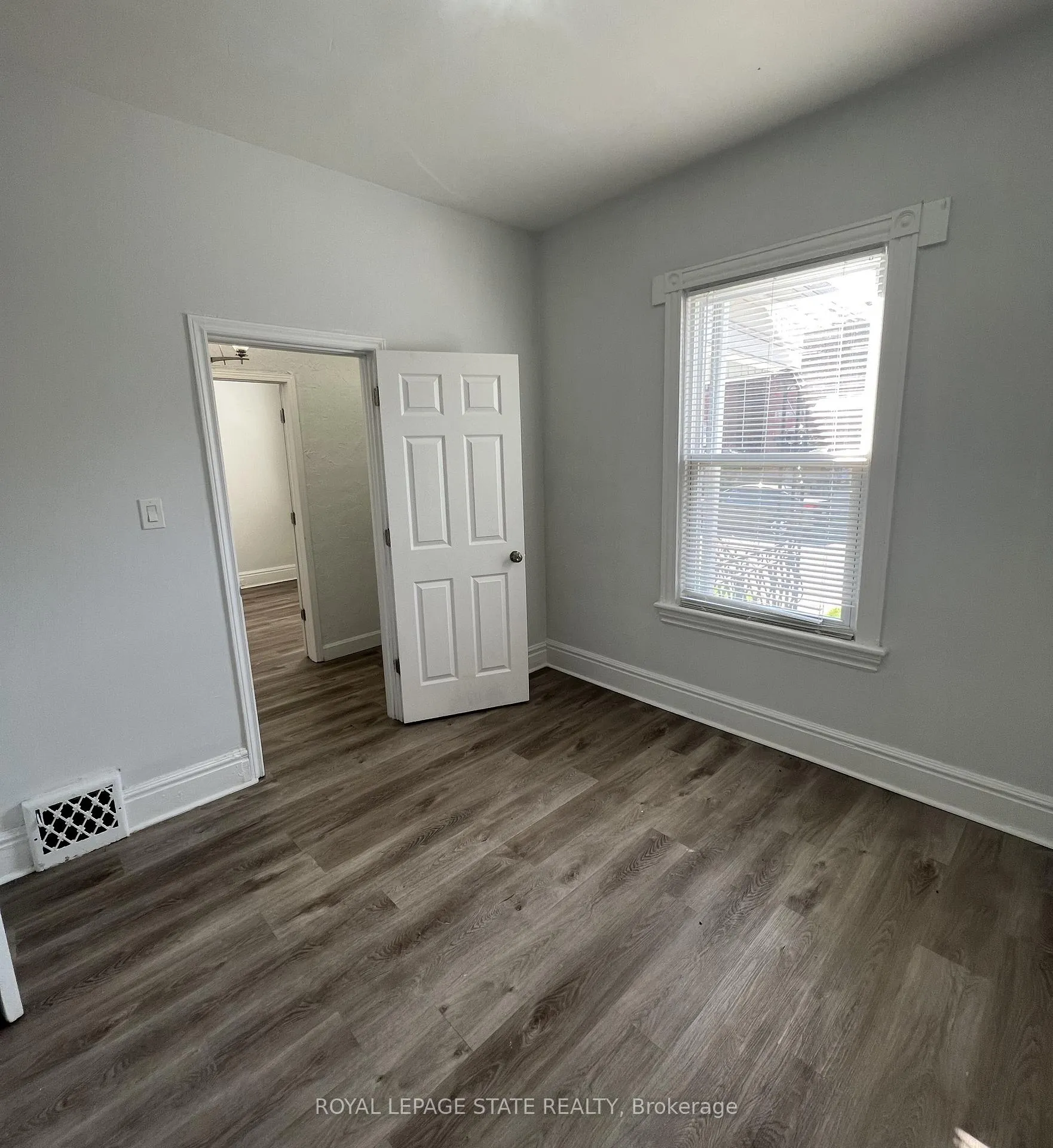Photo 5 of 44 Madison Avenue, Hamilton, Gibson — HOMEH