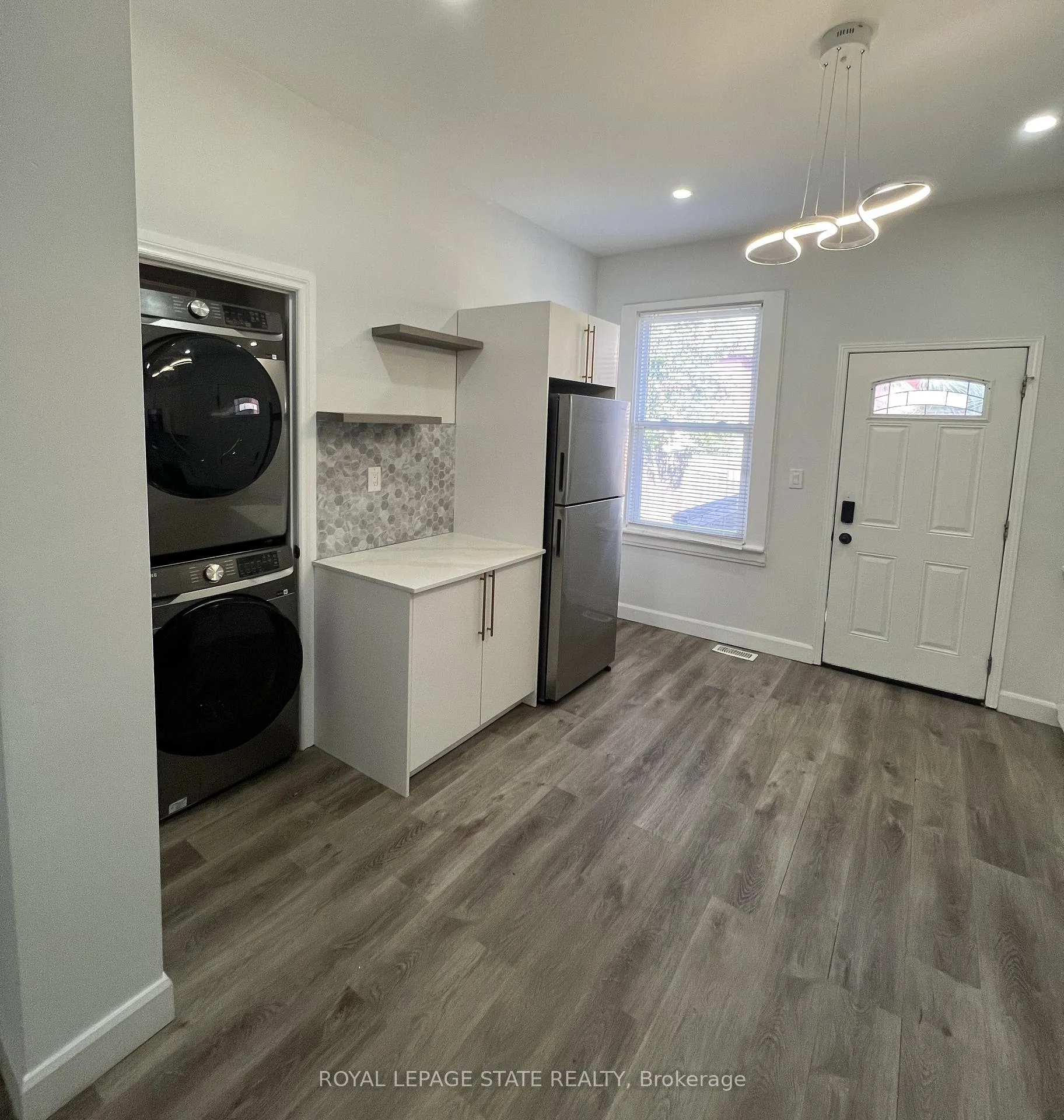 Photo 8 of 44 Madison Avenue, Hamilton, Gibson — HOMEH