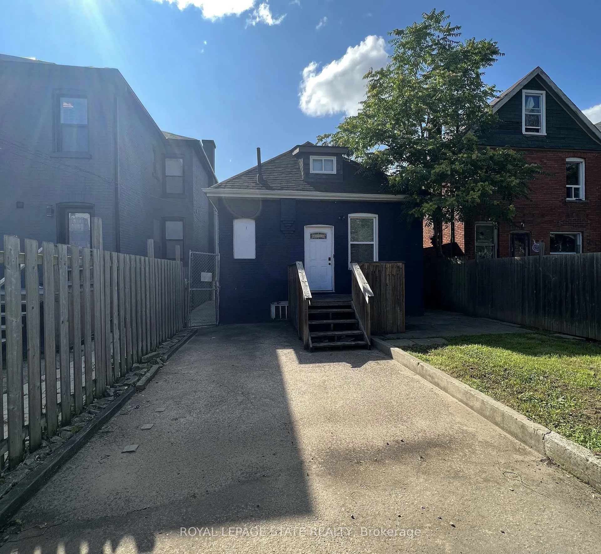 Photo 19 of 44 Madison Avenue, Hamilton, Gibson — HOMEH