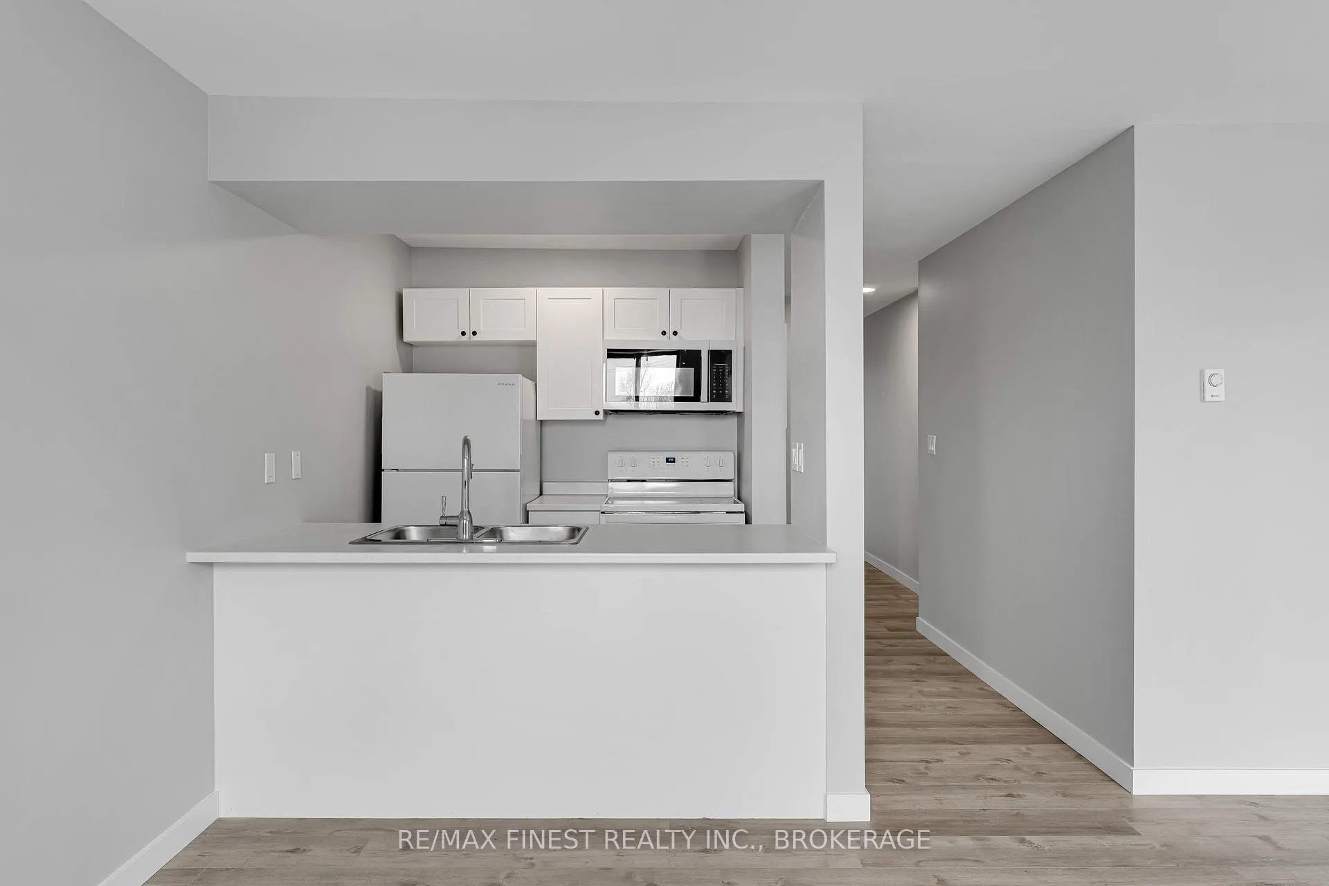 Photo 16 of Unit 301, 17 Eldon Hall Place, Kingston, Central City West — HOMEH