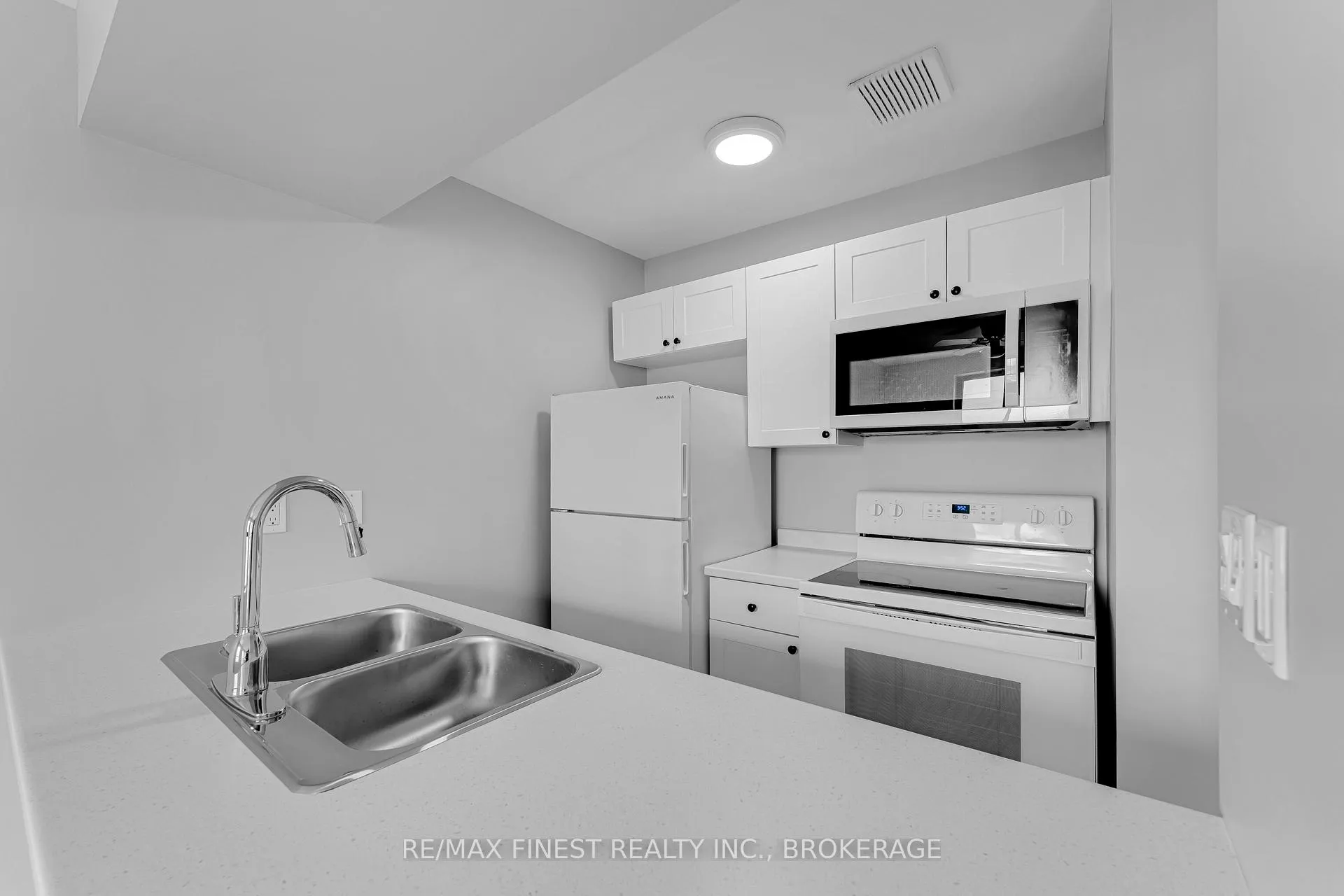 Photo 19 of Unit 301, 17 Eldon Hall Place, Kingston, Central City West — HOMEH