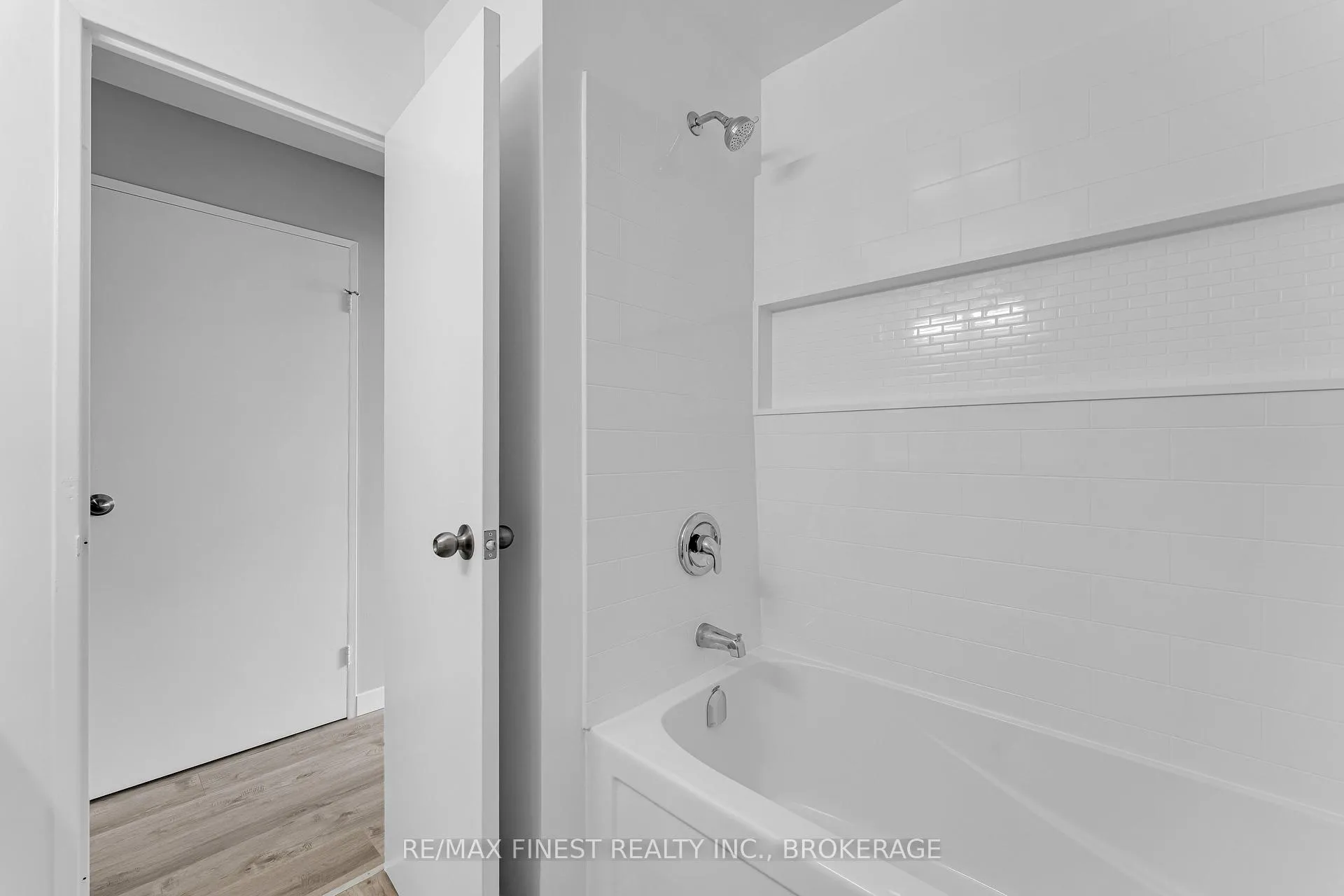 Photo 33 of Unit 301, 17 Eldon Hall Place, Kingston, Central City West — HOMEH