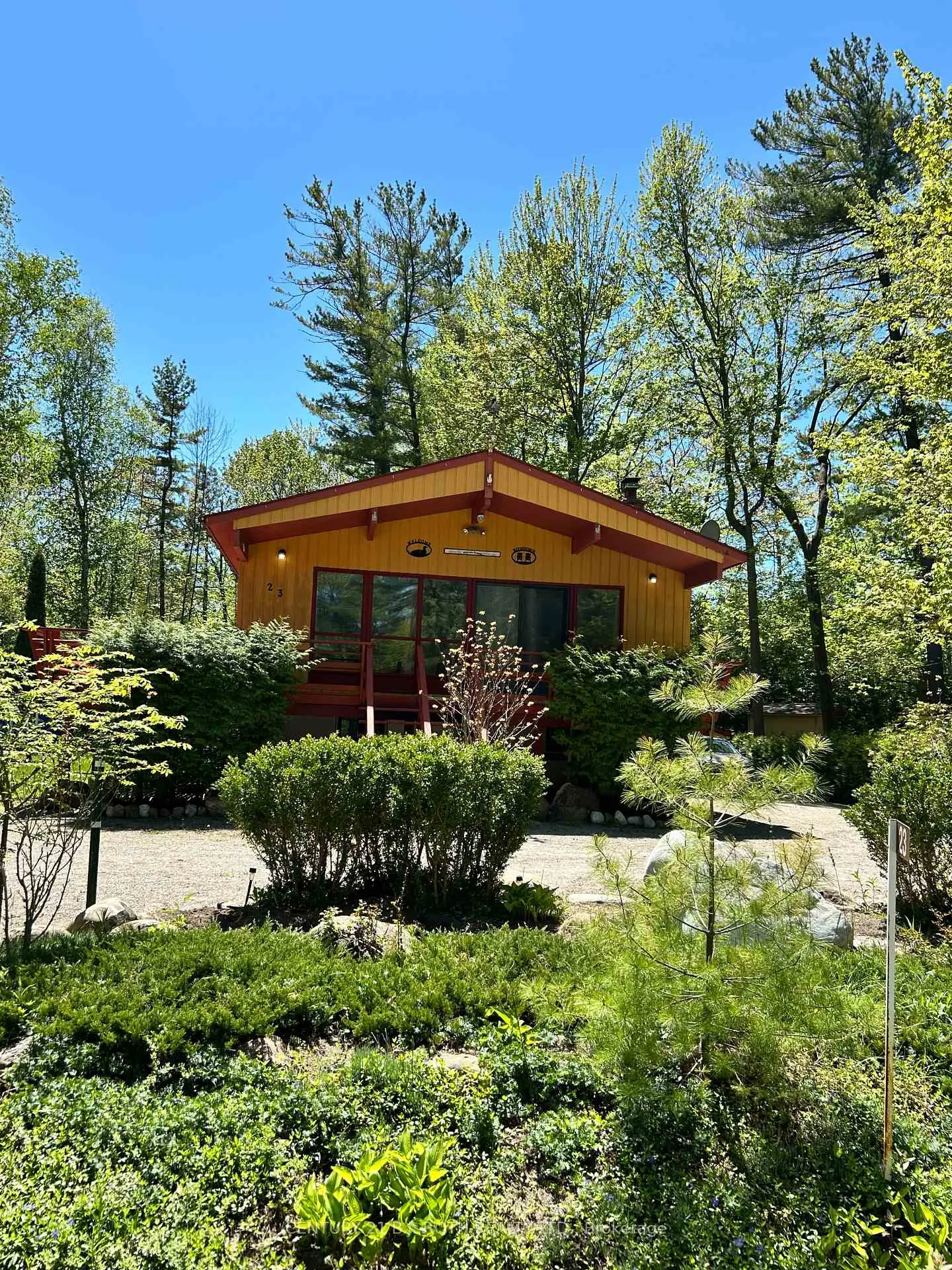 Photo 3 of 23 Victoria Avenue, Tiny, Rural Tiny — HOMEH