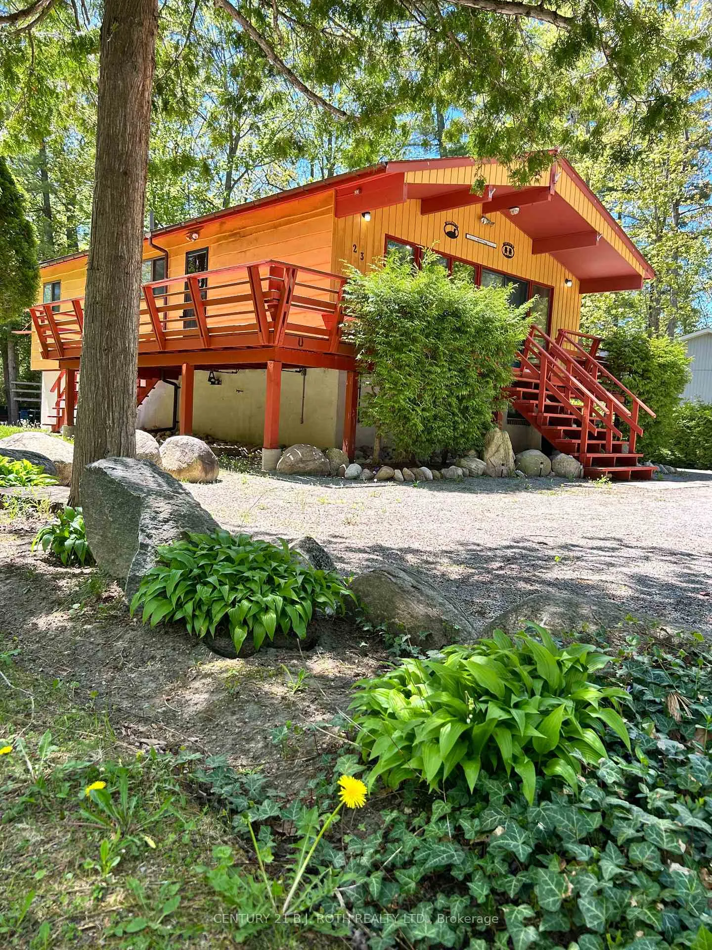 Photo 4 of 23 Victoria Avenue, Tiny, Rural Tiny — HOMEH