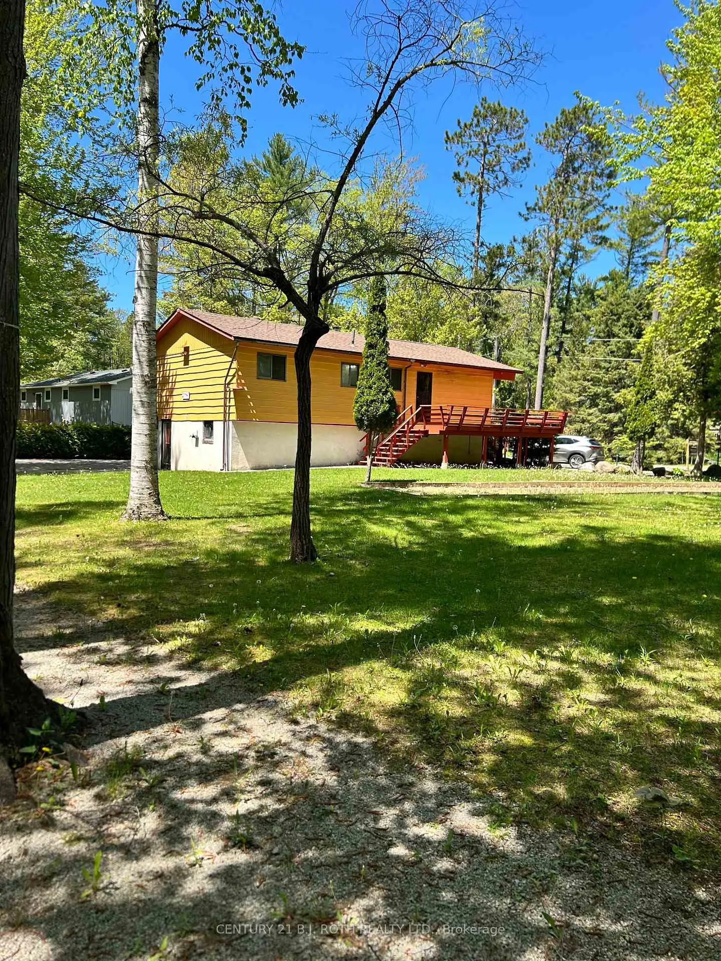 Photo 8 of 23 Victoria Avenue, Tiny, Rural Tiny — HOMEH