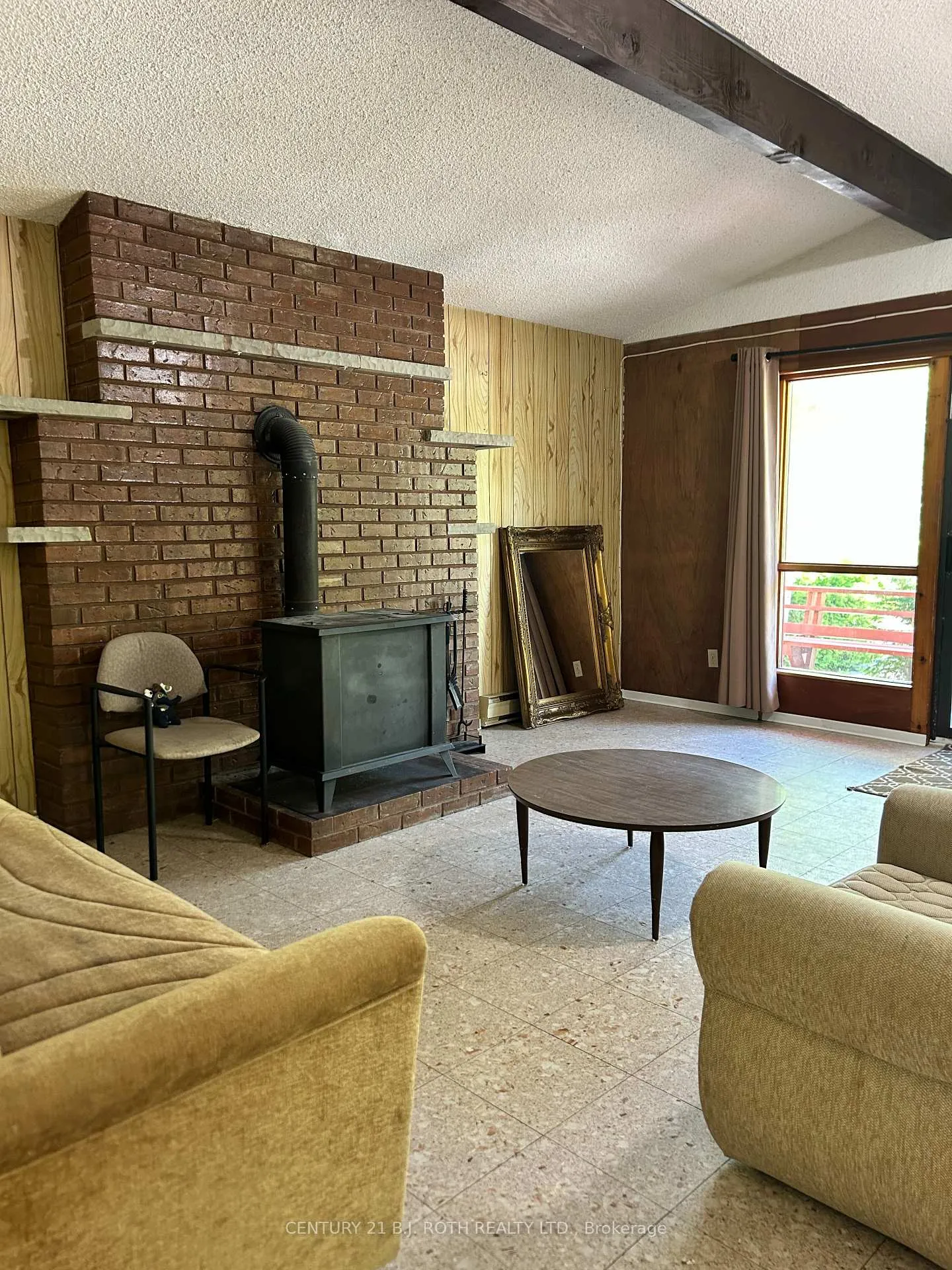 Photo 14 of 23 Victoria Avenue, Tiny, Rural Tiny — HOMEH