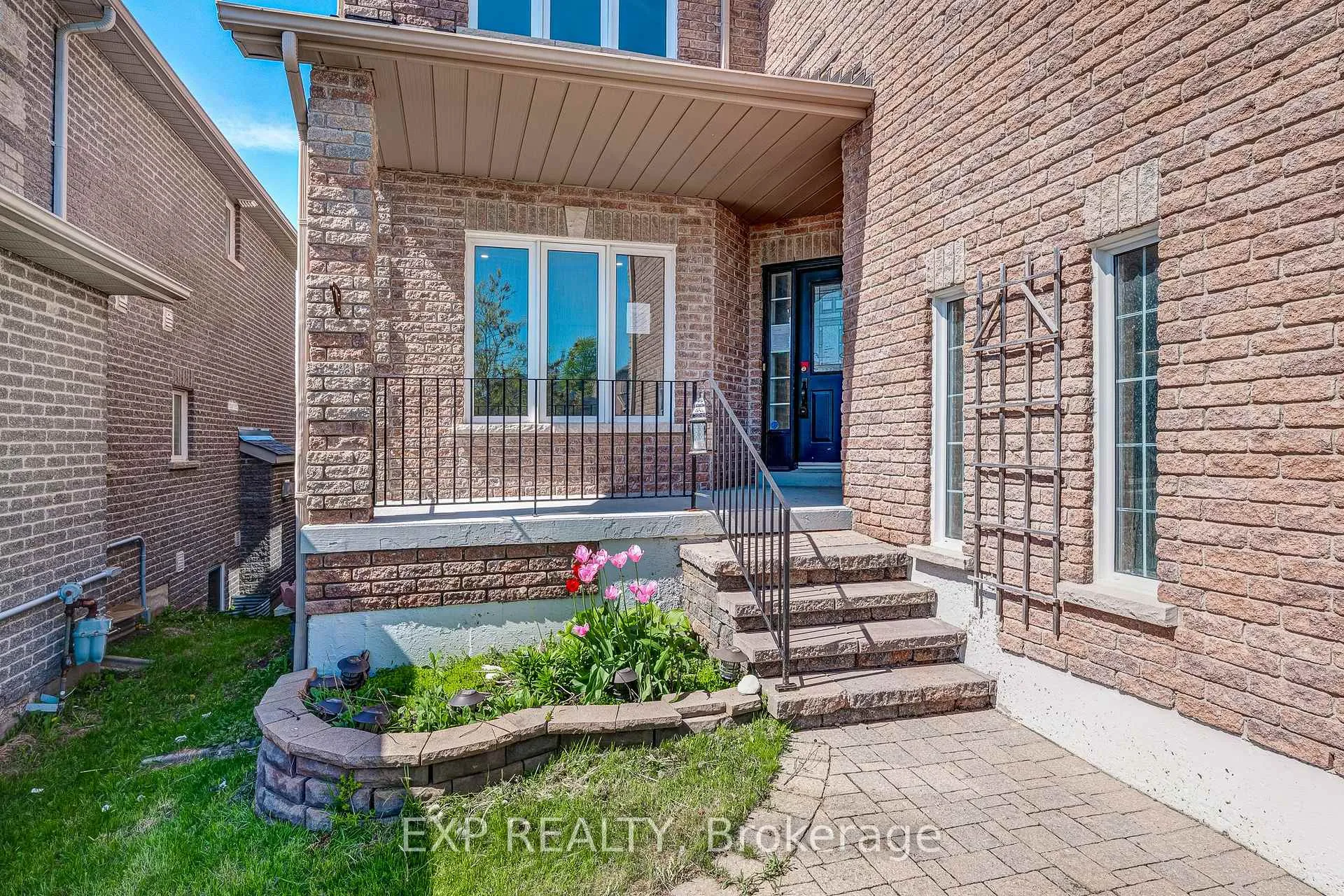 Photo 3 of 24 Jessica Drive, Barrie, Painswick South — HOMEH