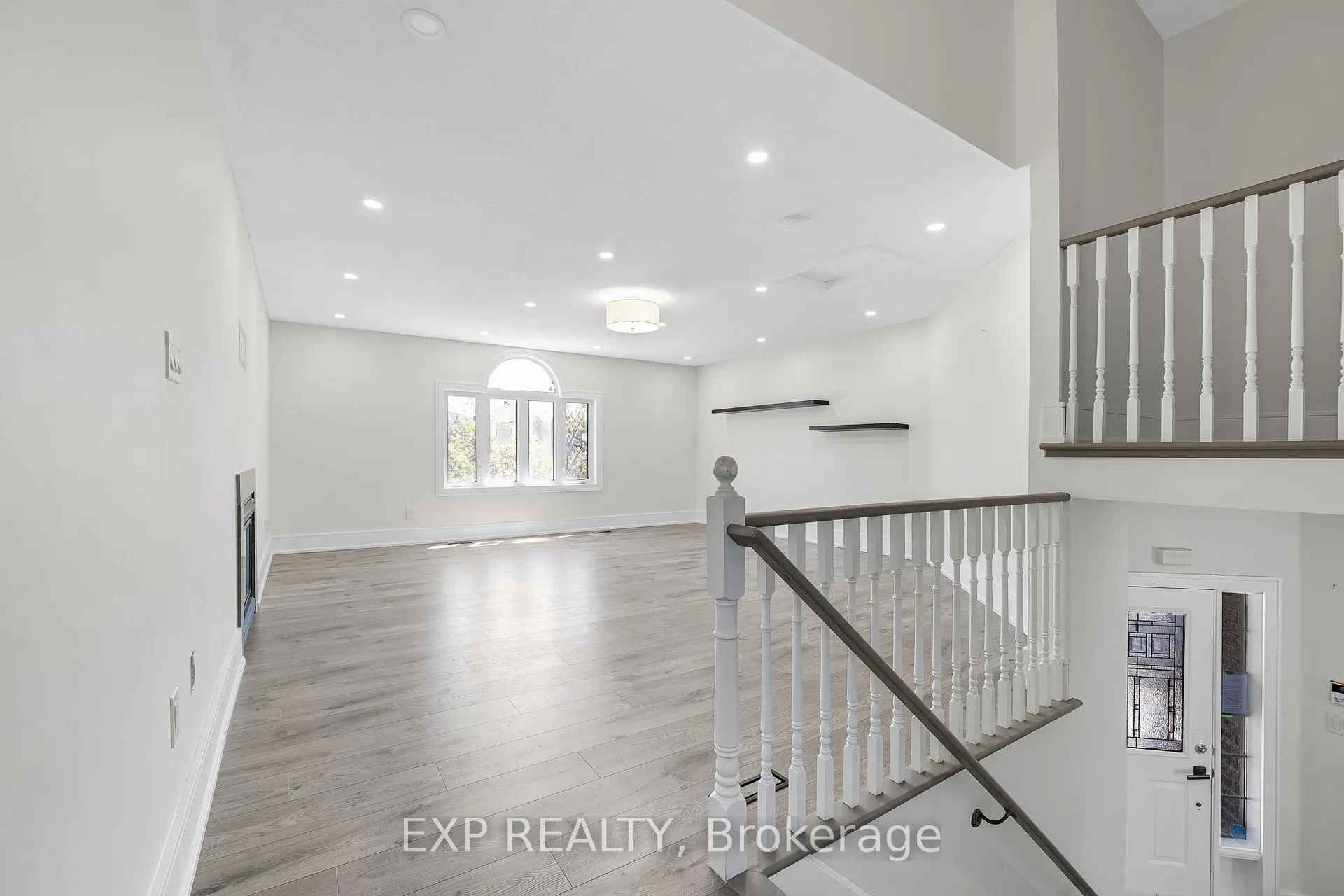 Photo 18 of 24 Jessica Drive, Barrie, Painswick South — HOMEH