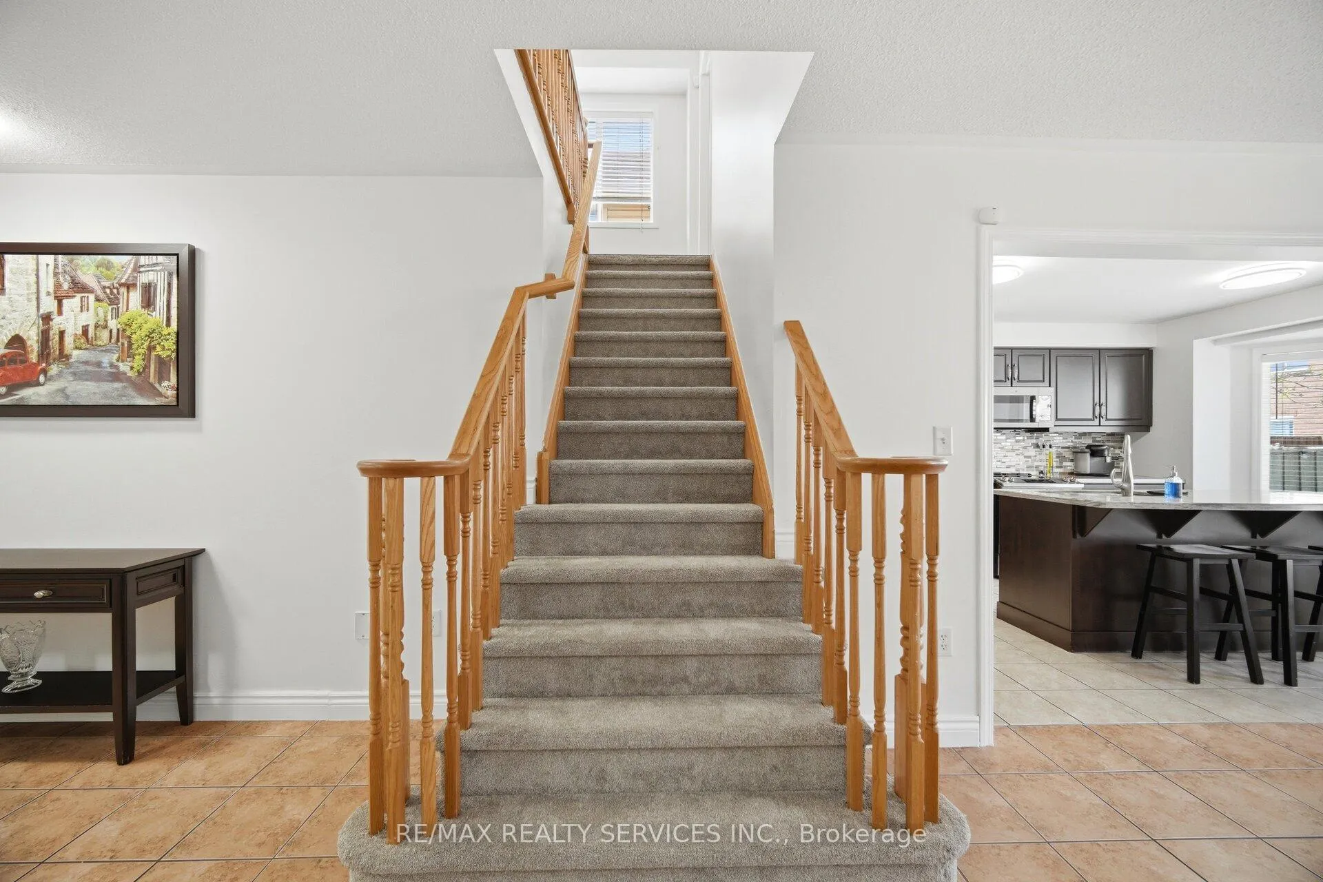 Photo 13 of 28 Ponymeadow Way, Brampton, Credit Valley — HOMEH
