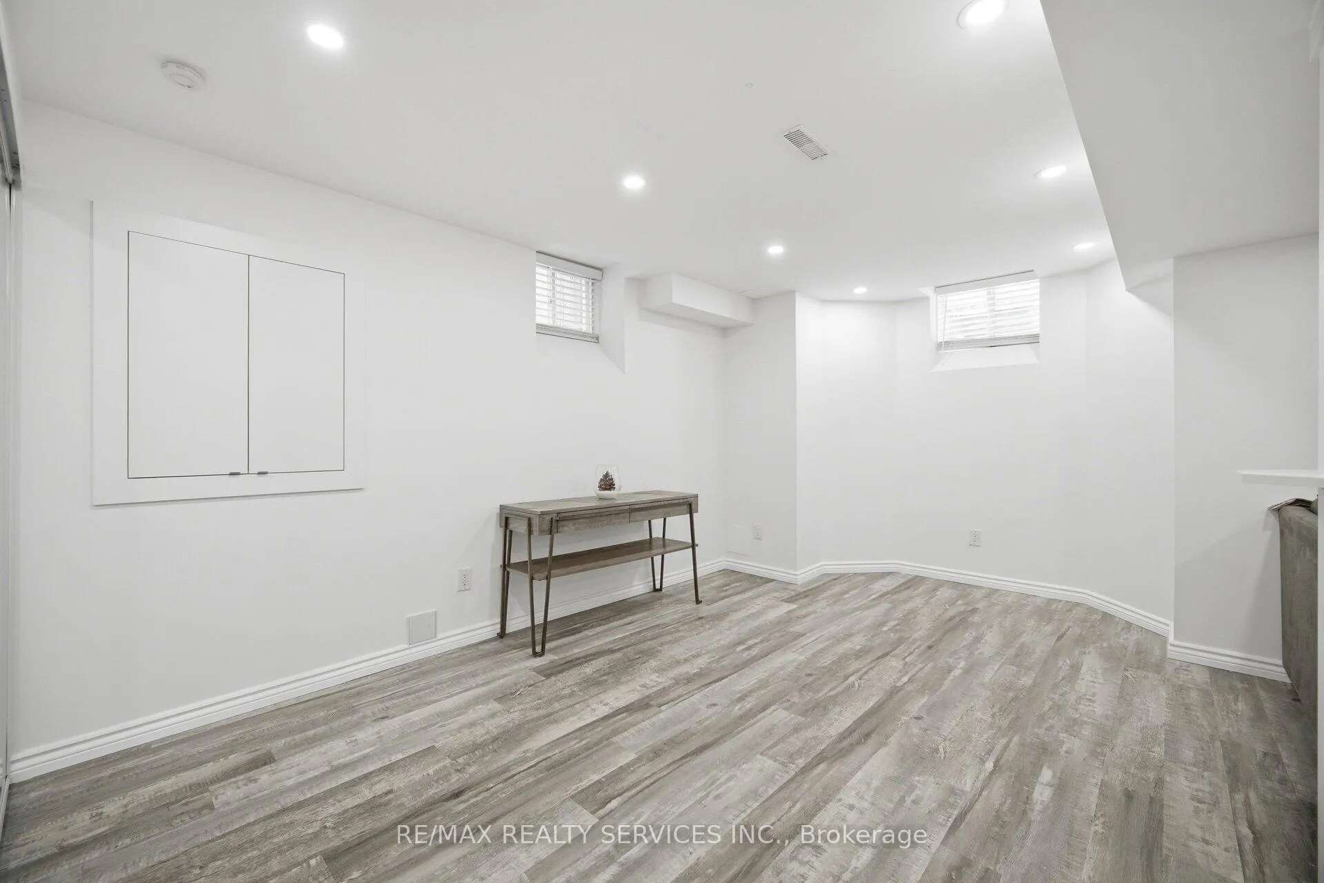 Photo 29 of 28 Ponymeadow Way, Brampton, Credit Valley — HOMEH