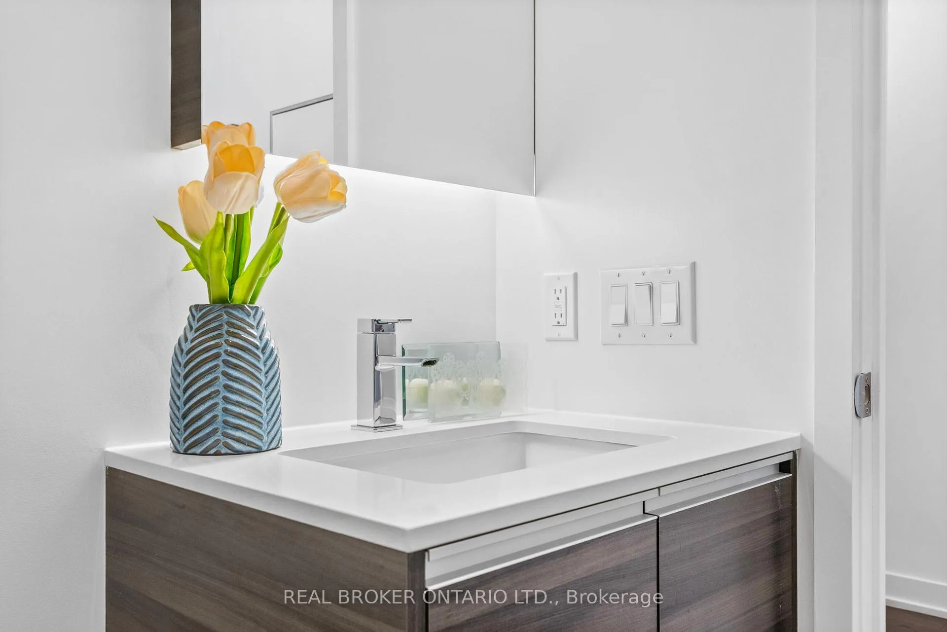 Photo 7 of Unit Th3, 16 Filmic Lane, Toronto, South Riverdale — HOMEH