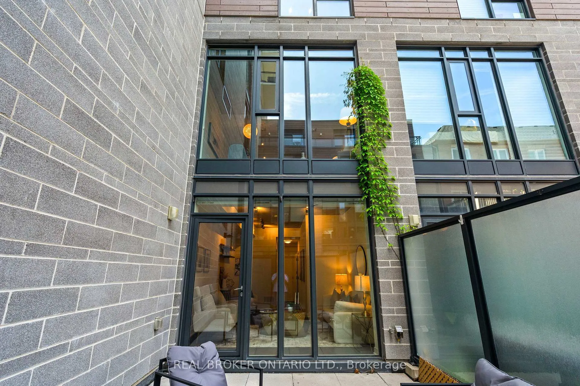 Photo 14 of Unit Th3, 16 Filmic Lane, Toronto, South Riverdale — HOMEH
