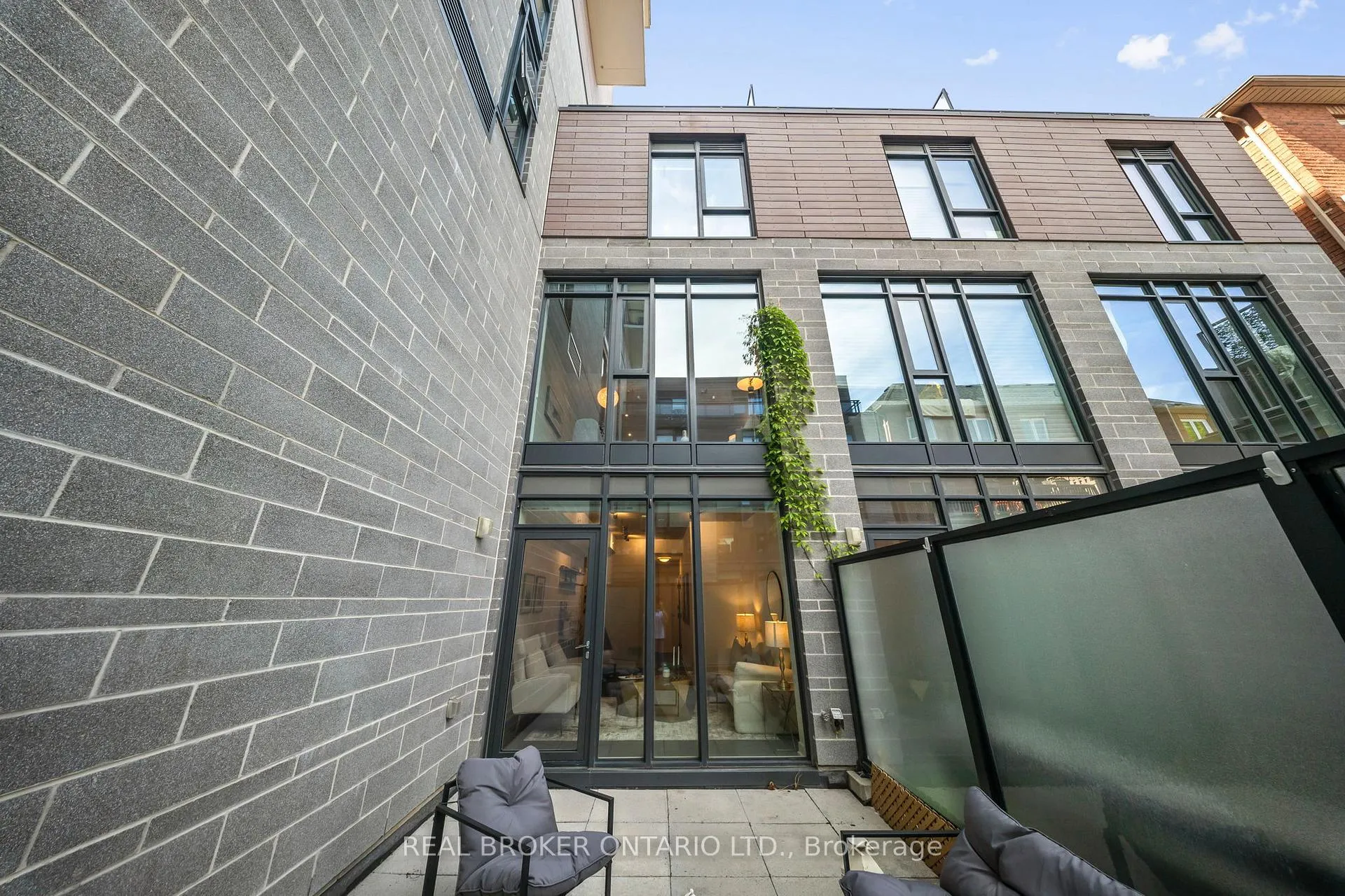 Photo 45 of Unit Th3, 16 Filmic Lane, Toronto, South Riverdale — HOMEH