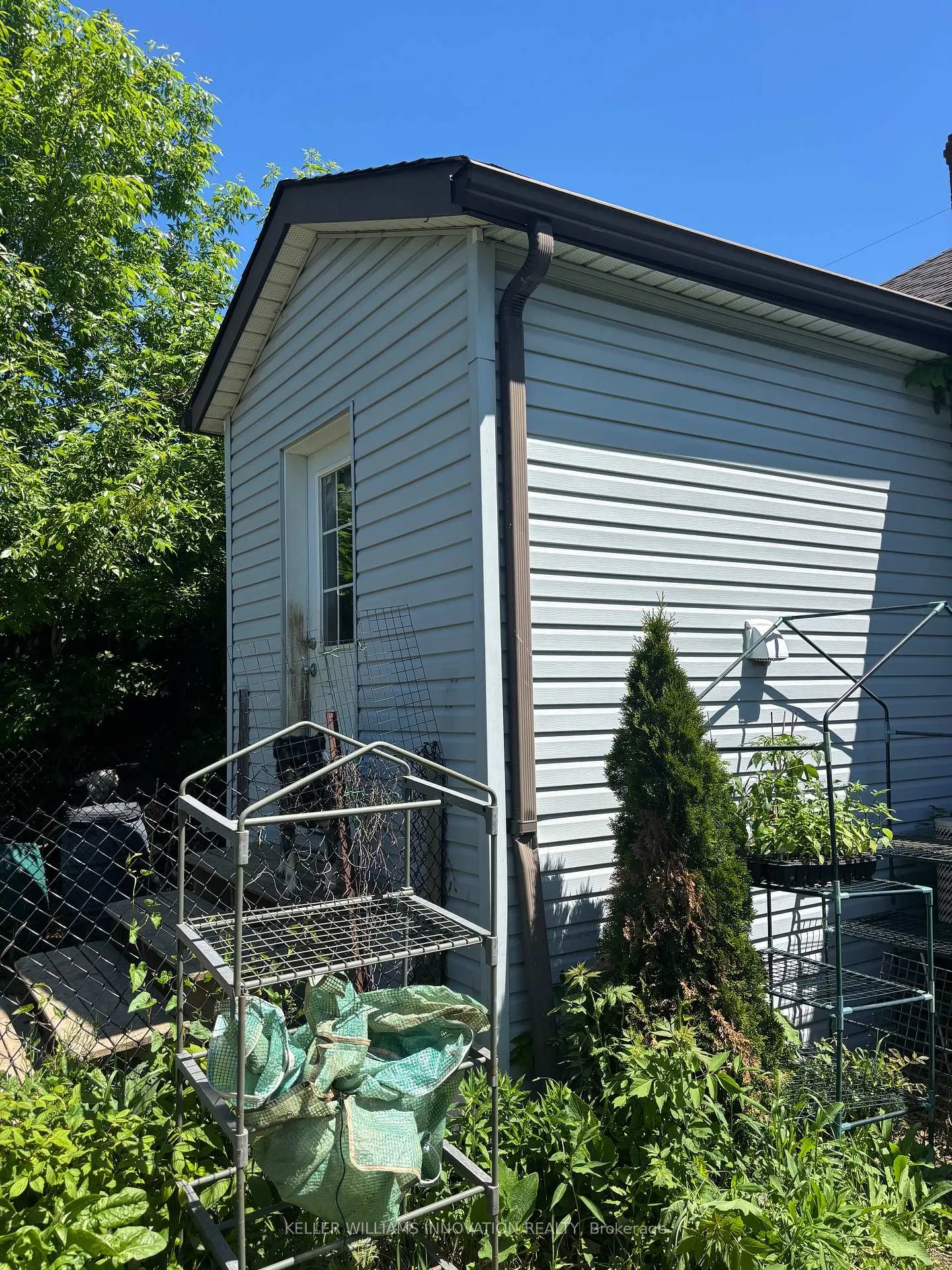 Photo 3 of 29 Concord Avenue, St. Catharines, Facer — HOMEH