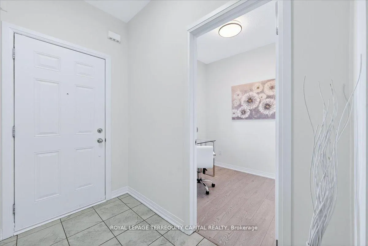 Photo 6 of 11 Bedford Estates Crescent, Barrie, Bayshore — HOMEH