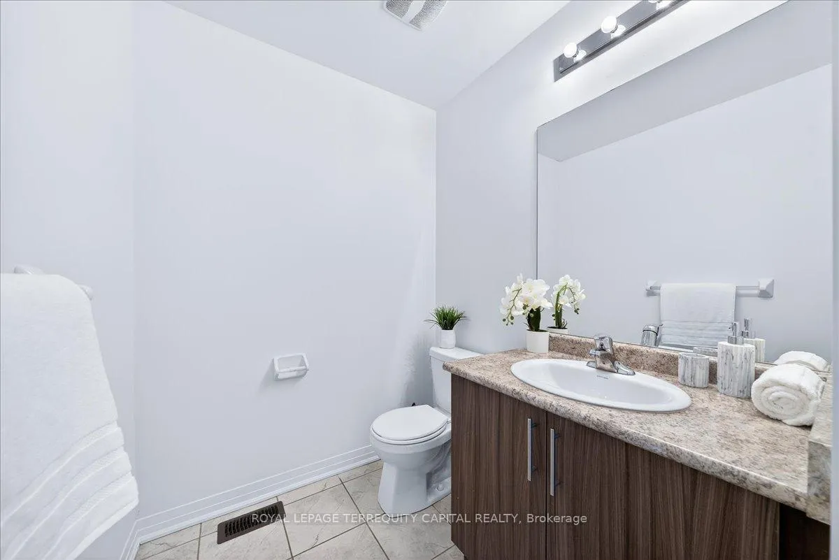 Photo 11 of 11 Bedford Estates Crescent, Barrie, Bayshore — HOMEH