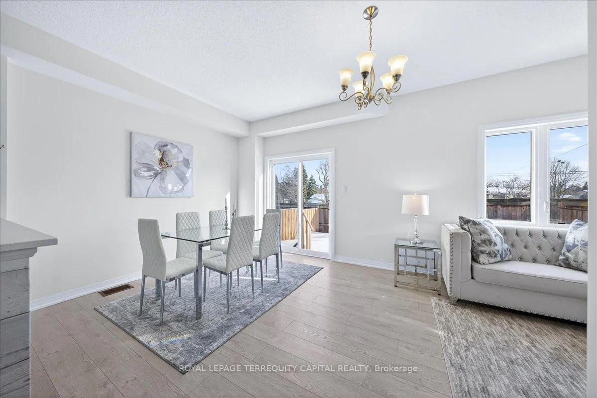 Photo 16 of 11 Bedford Estates Crescent, Barrie, Bayshore — HOMEH