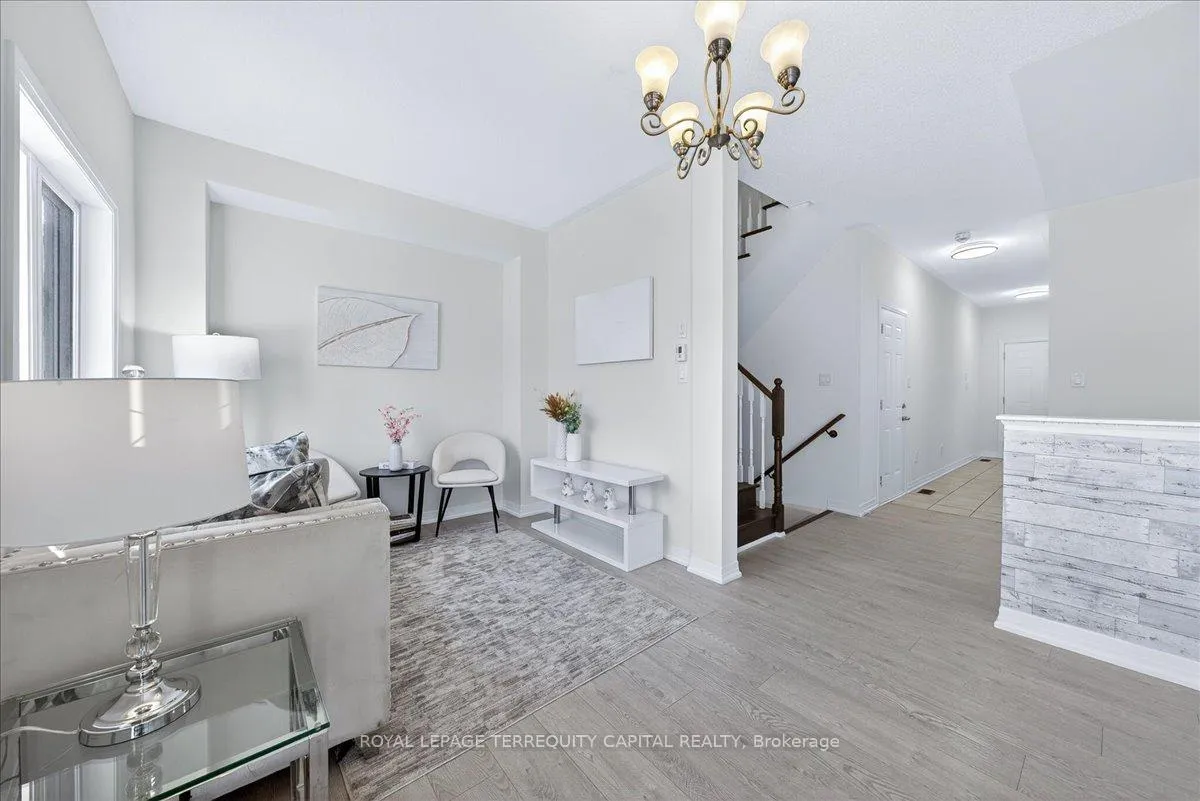 Photo 21 of 11 Bedford Estates Crescent, Barrie, Bayshore — HOMEH