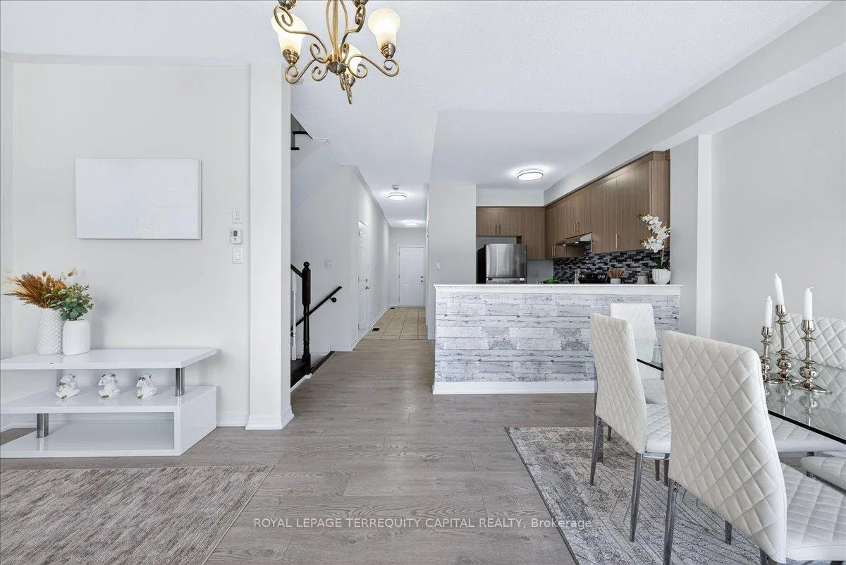 Photo 22 of 11 Bedford Estates Crescent, Barrie, Bayshore — HOMEH