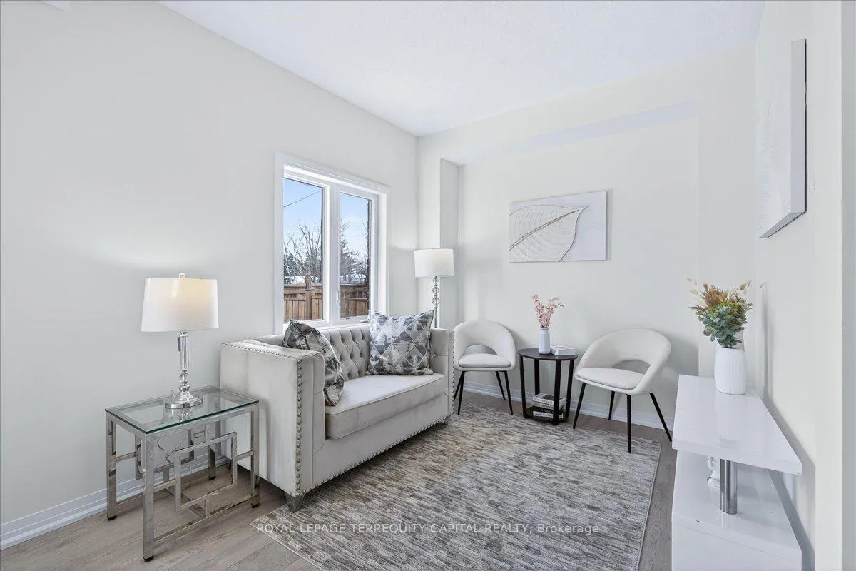 Photo 23 of 11 Bedford Estates Crescent, Barrie, Bayshore — HOMEH