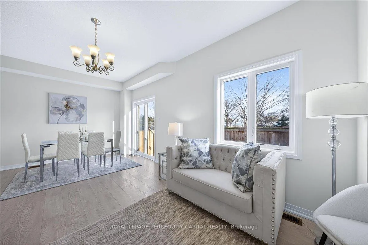 Photo 24 of 11 Bedford Estates Crescent, Barrie, Bayshore — HOMEH