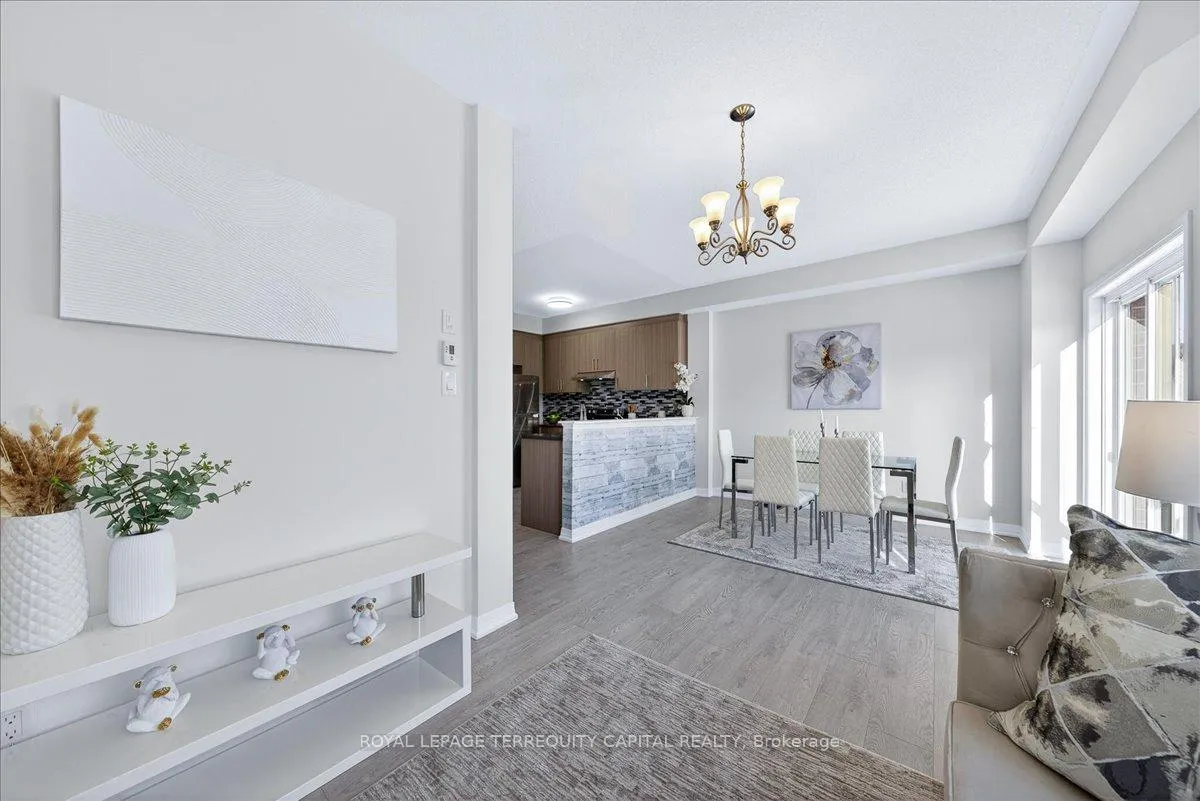 Photo 25 of 11 Bedford Estates Crescent, Barrie, Bayshore — HOMEH