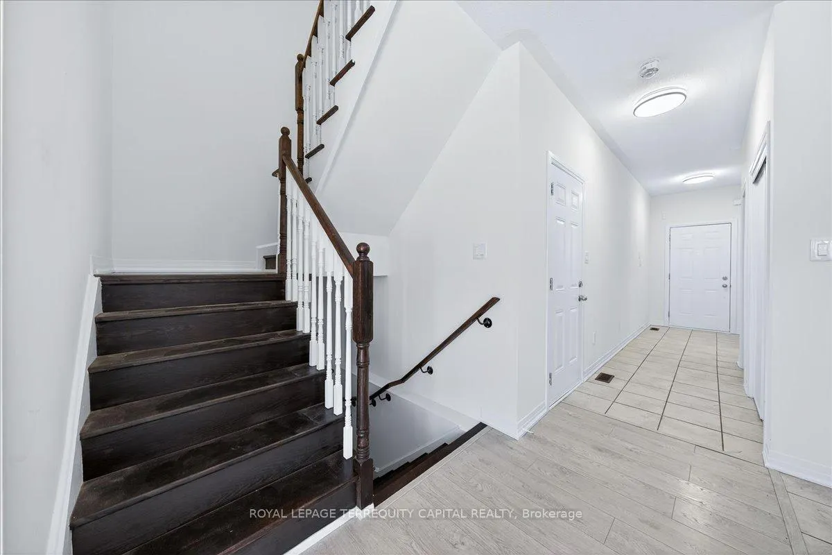 Photo 29 of 11 Bedford Estates Crescent, Barrie, Bayshore — HOMEH