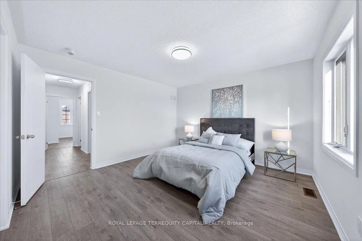 Photo 36 of 11 Bedford Estates Crescent, Barrie, Bayshore — HOMEH