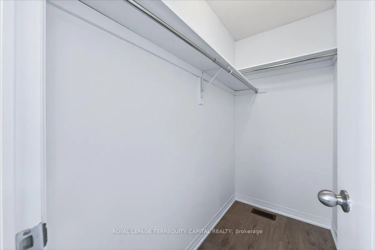 Photo 37 of 11 Bedford Estates Crescent, Barrie, Bayshore — HOMEH