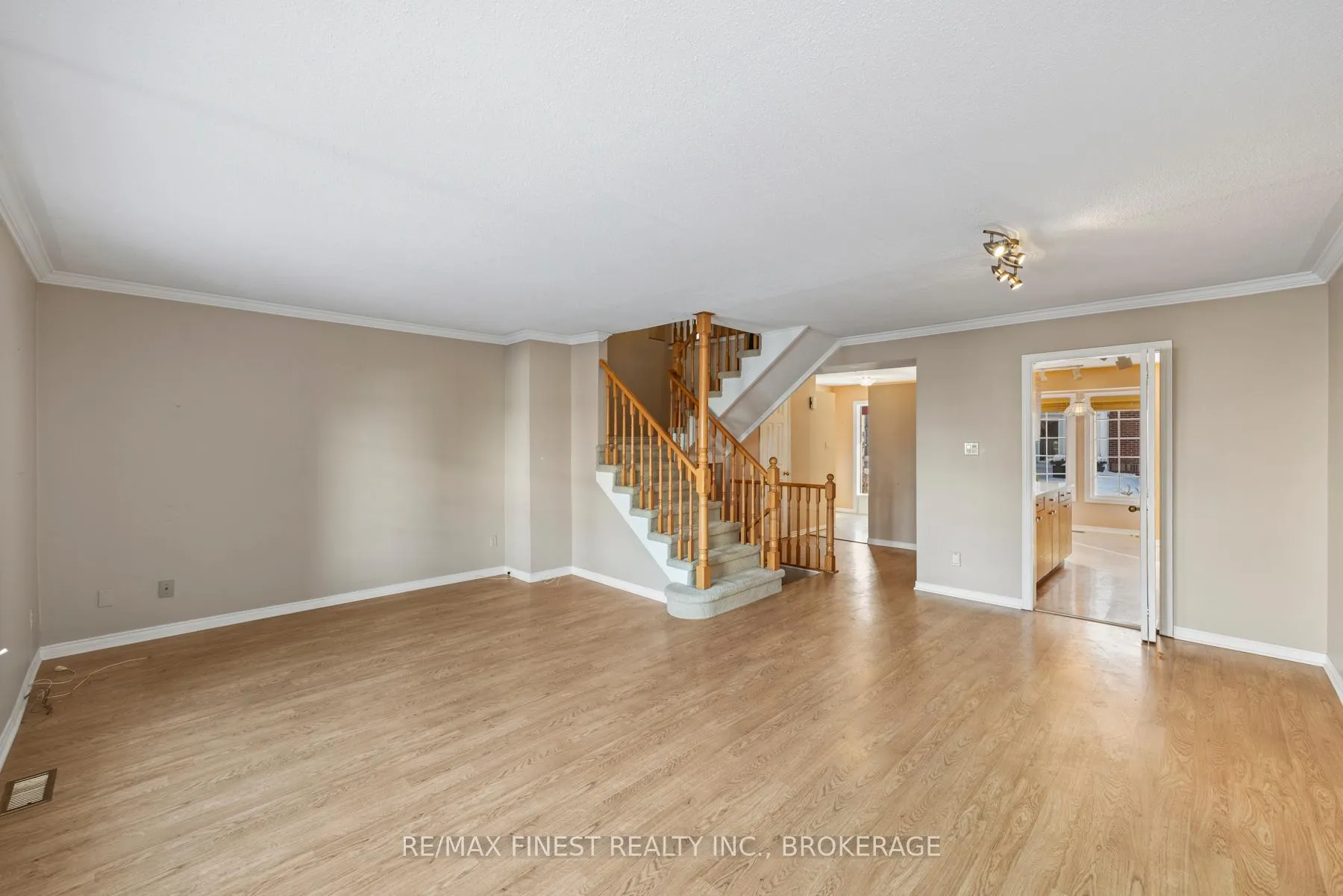 Photo 15 of Unit 16, 1 Place D'armes, Kingston, East of Sir John A. Blvd — HOMEH