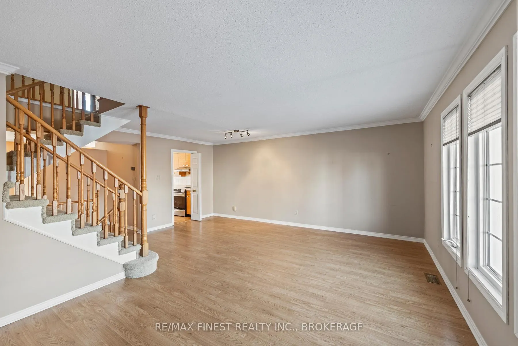 Photo 18 of Unit 16, 1 Place D'armes, Kingston, East of Sir John A. Blvd — HOMEH