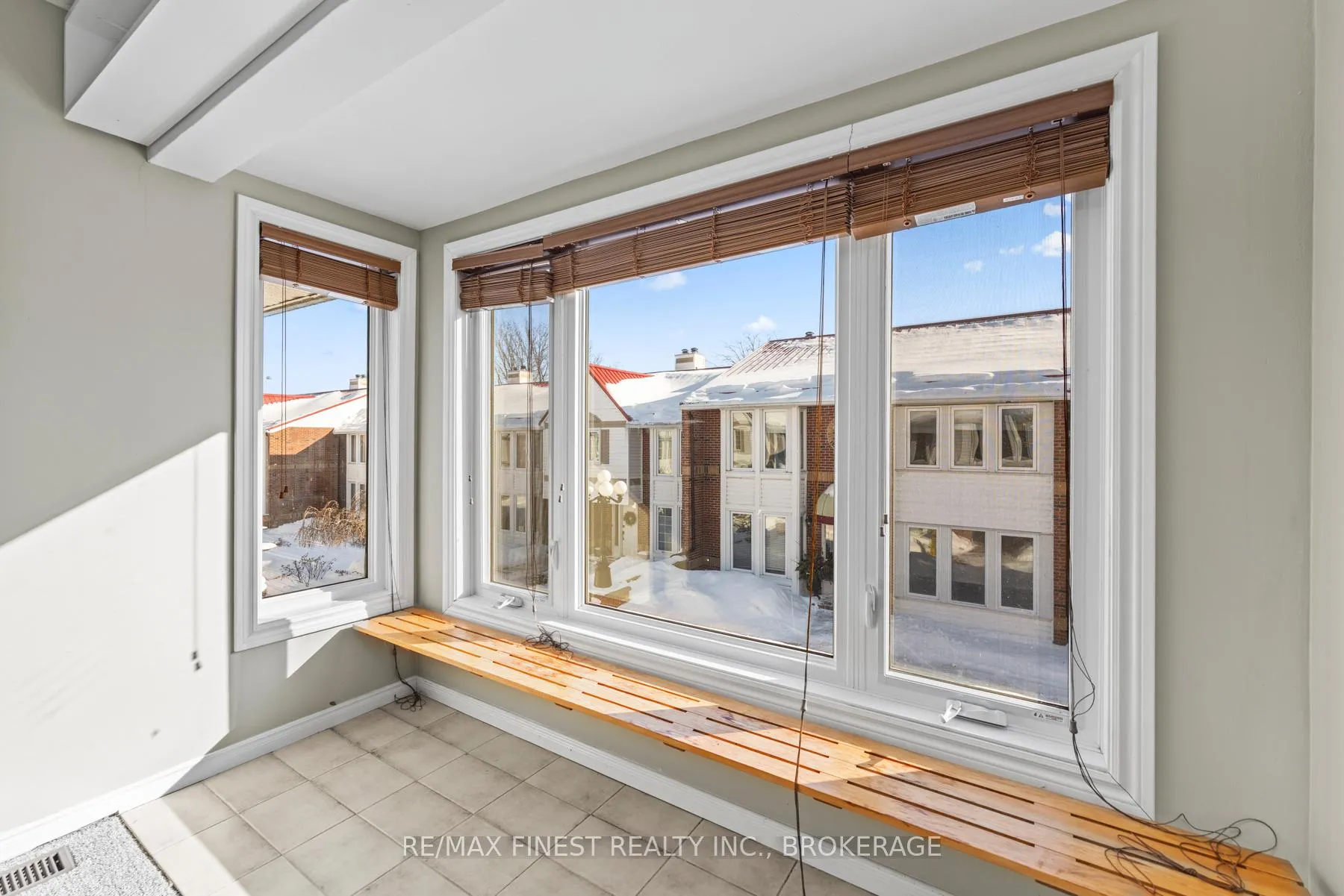 Photo 35 of Unit 16, 1 Place D'armes, Kingston, East of Sir John A. Blvd — HOMEH