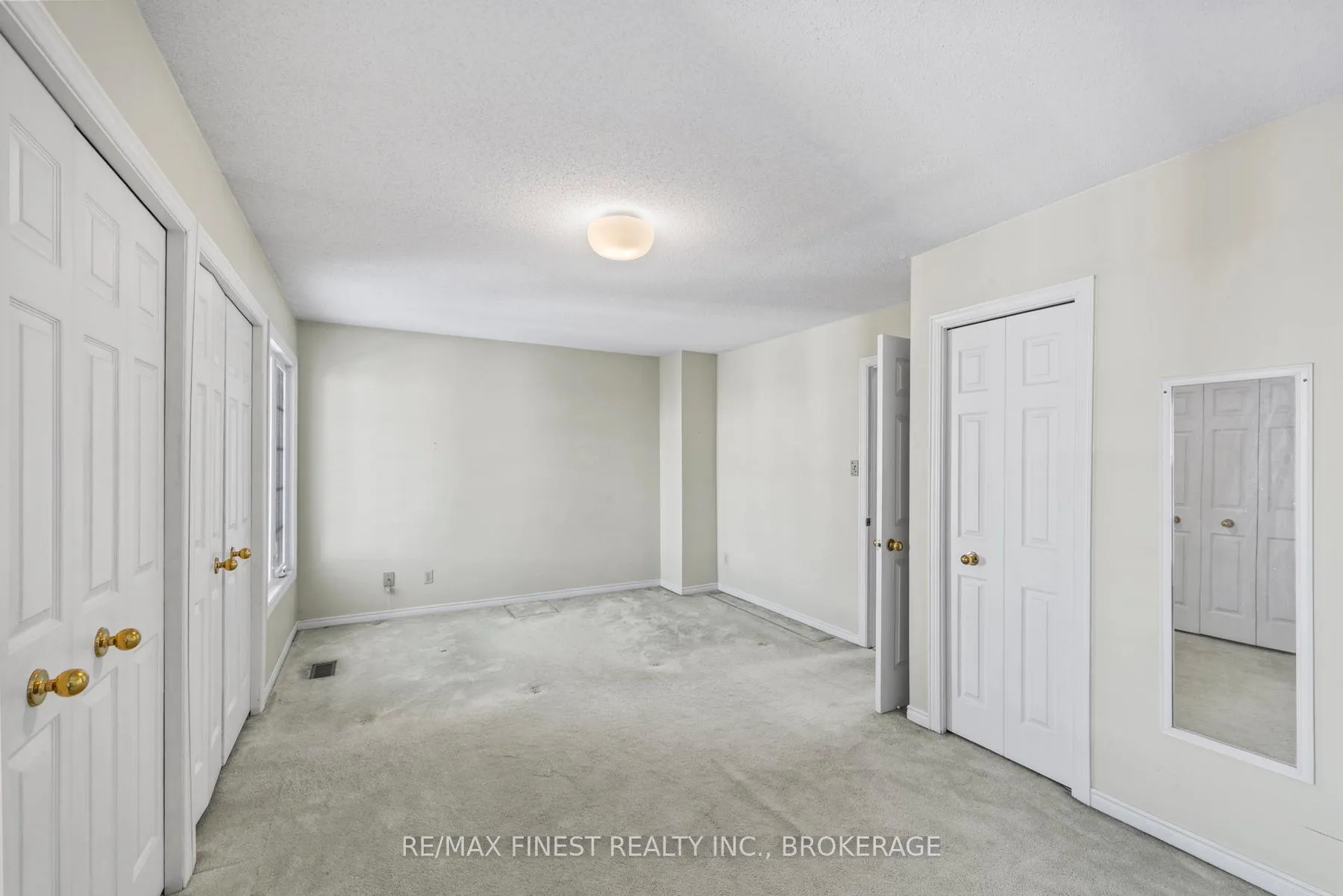 Photo 40 of Unit 16, 1 Place D'armes, Kingston, East of Sir John A. Blvd — HOMEH