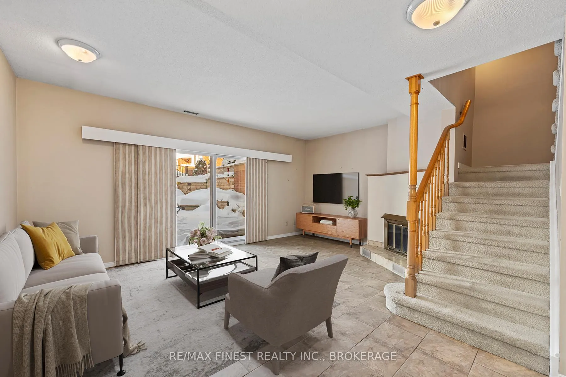 Photo 42 of Unit 16, 1 Place D'armes, Kingston, East of Sir John A. Blvd — HOMEH