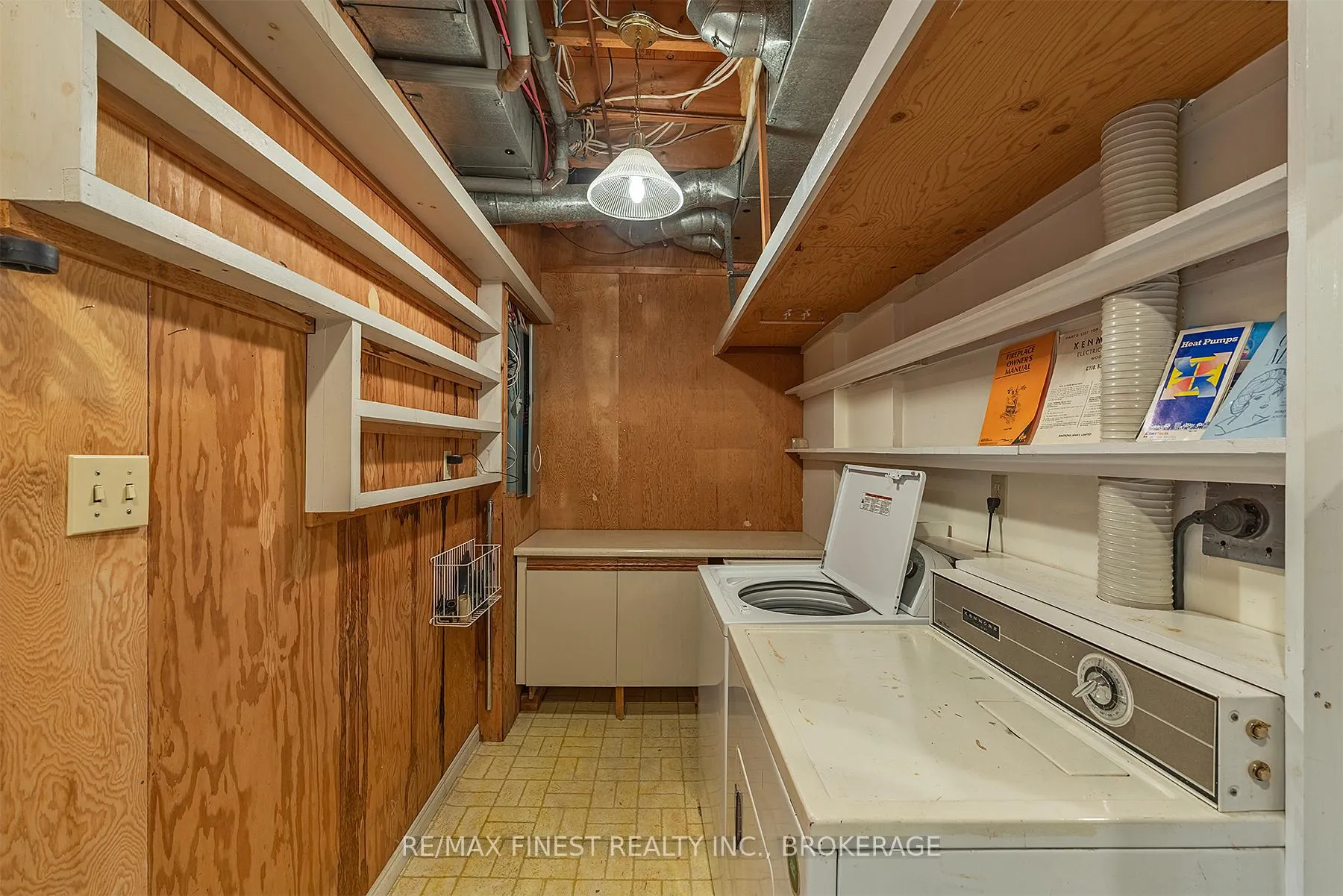 Photo 47 of Unit 16, 1 Place D'armes, Kingston, East of Sir John A. Blvd — HOMEH